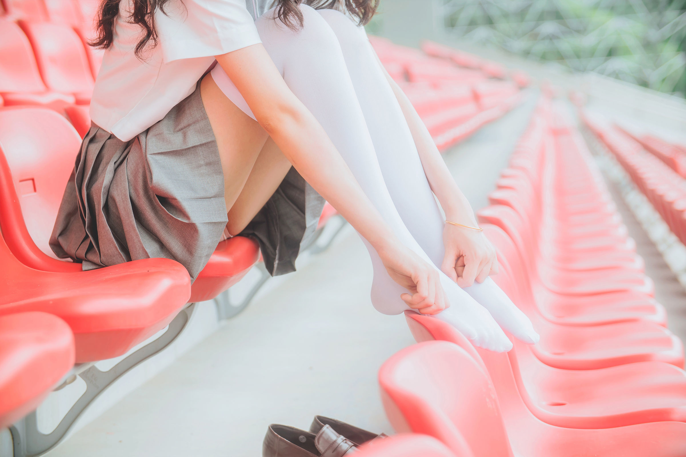 [萝莉COS] 木绵绵OwO – 灰色JK制服 [38P] - 秀人网免费无水印在线套图写真