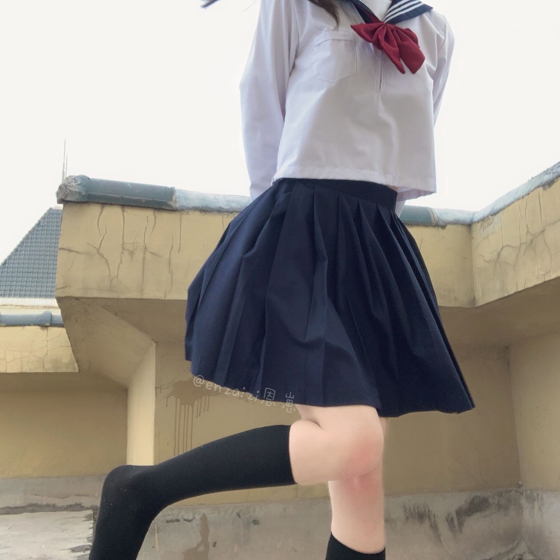 恩崽 – 天台水手服 [123P] - 秀人网免费无水印在线套图写真