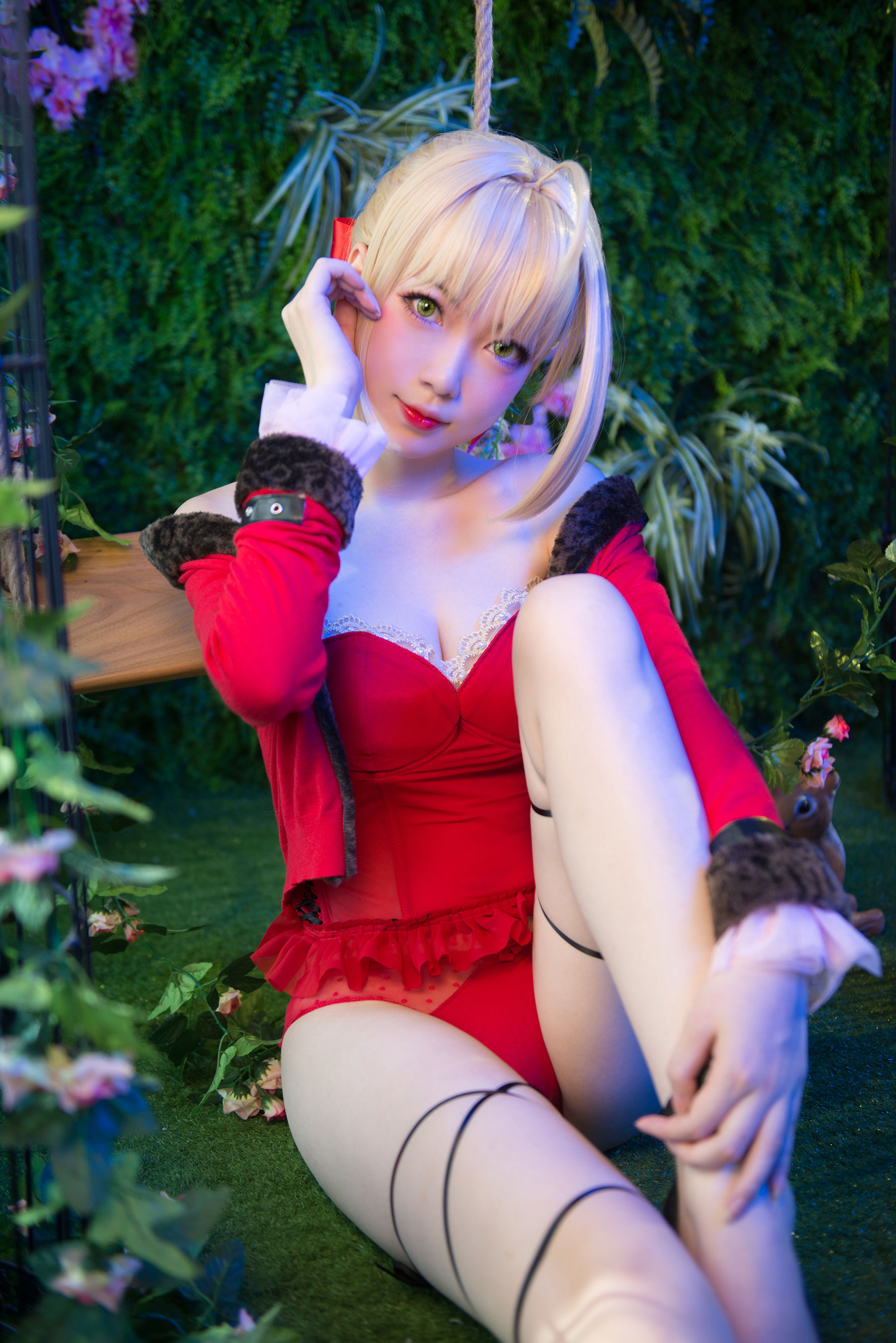 大胸萌妹妖少you1 – 尼禄不夜蔷薇 [17P] - 秀人网免费无水印在线套图写真