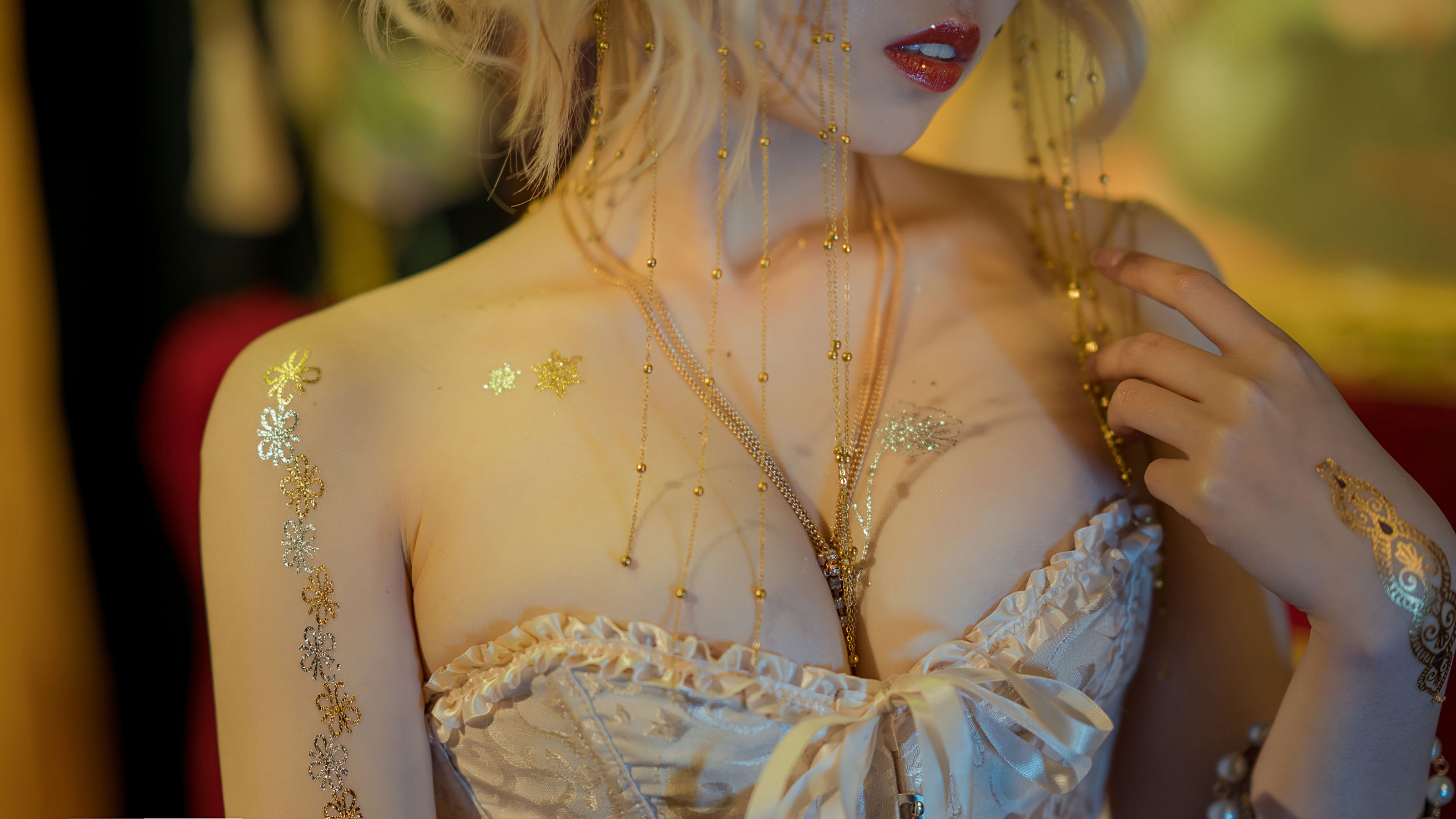 七月喵子 – 献上王的冠冕 [29P] - 秀人网免费无水印在线套图写真