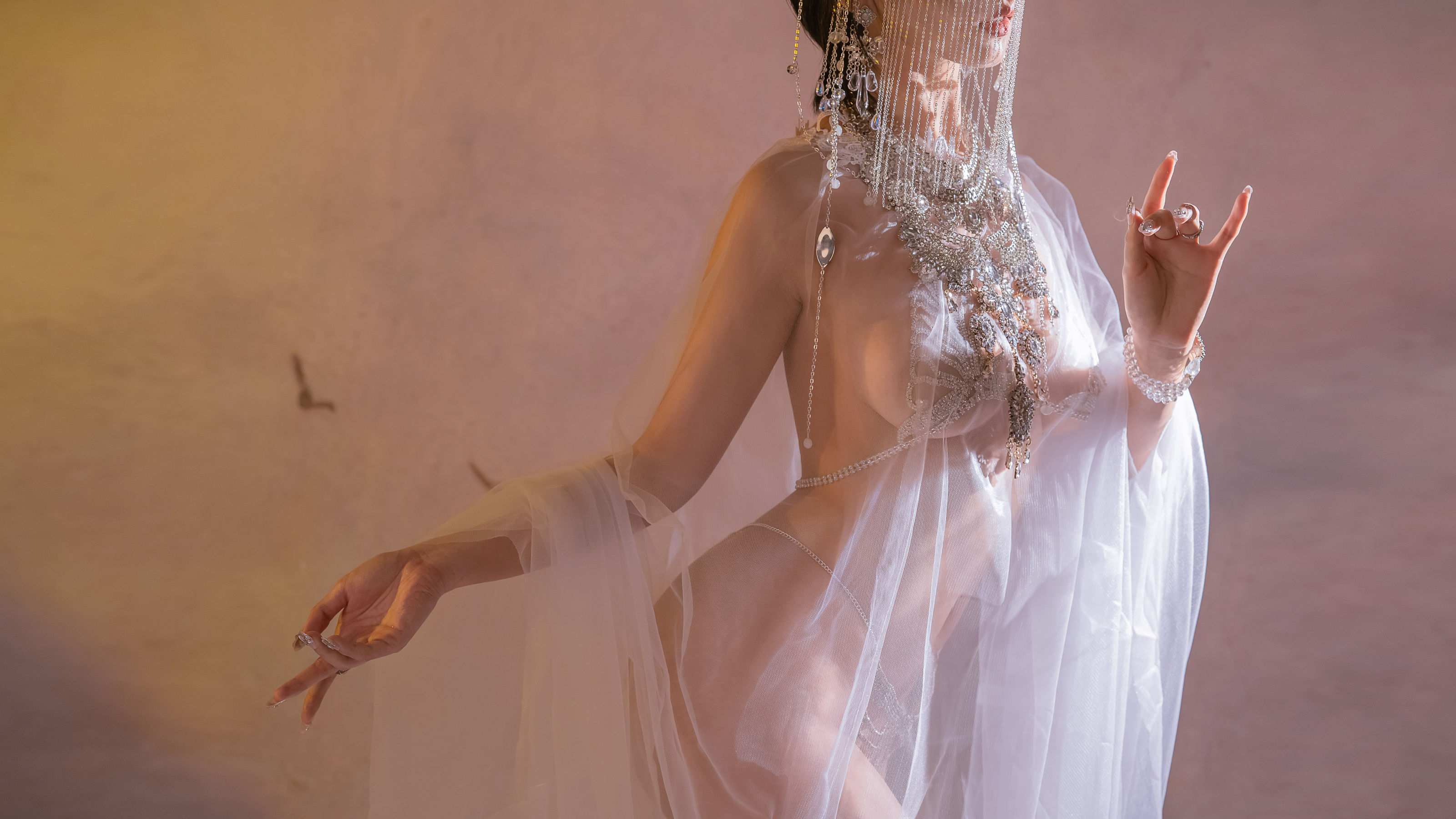 云溪溪 – 奶桃 冰洲石 [39P] - 秀人网免费无水印在线套图写真