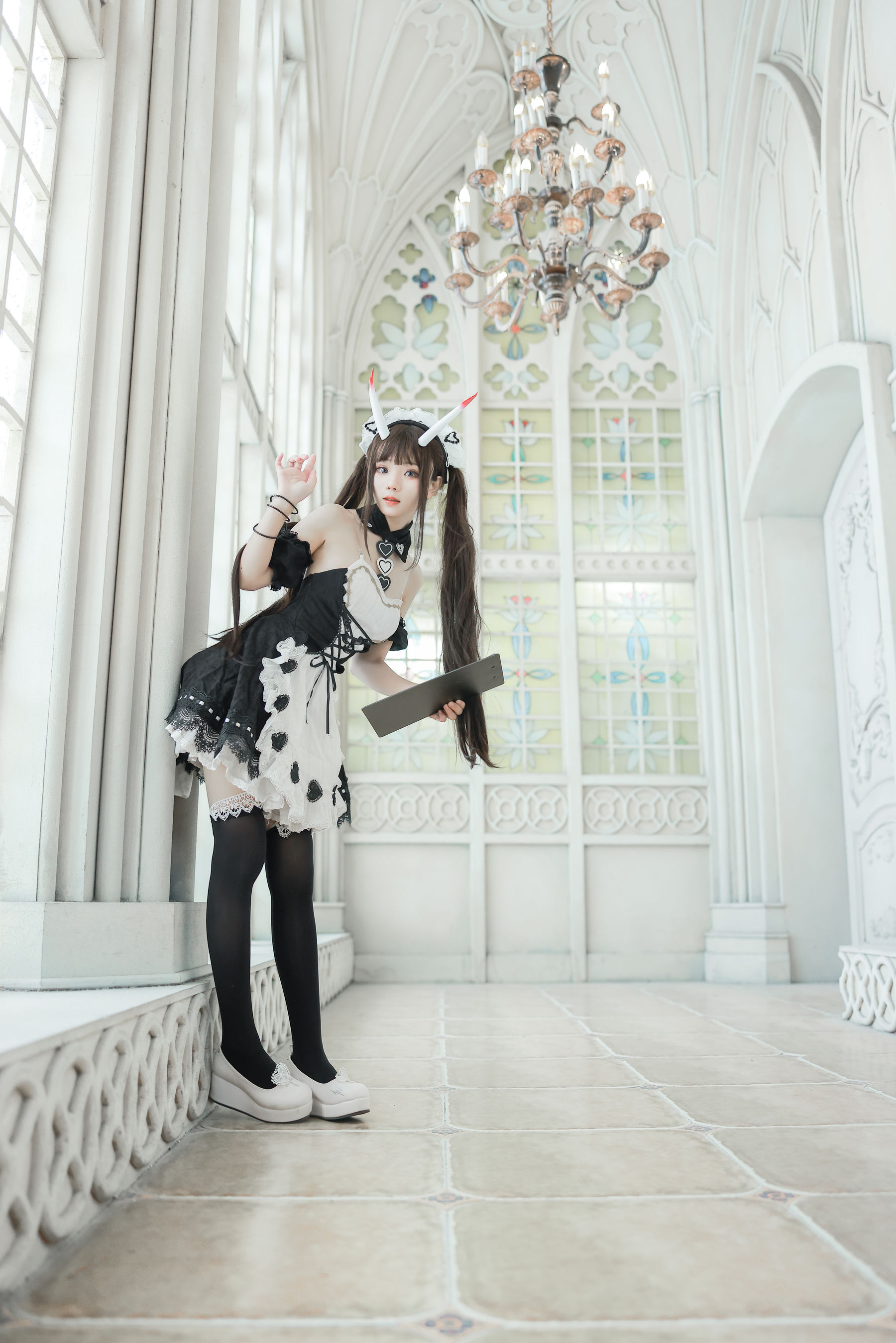 花柒Hana – 能代女仆 [21P] - 秀人网免费无水印在线套图写真