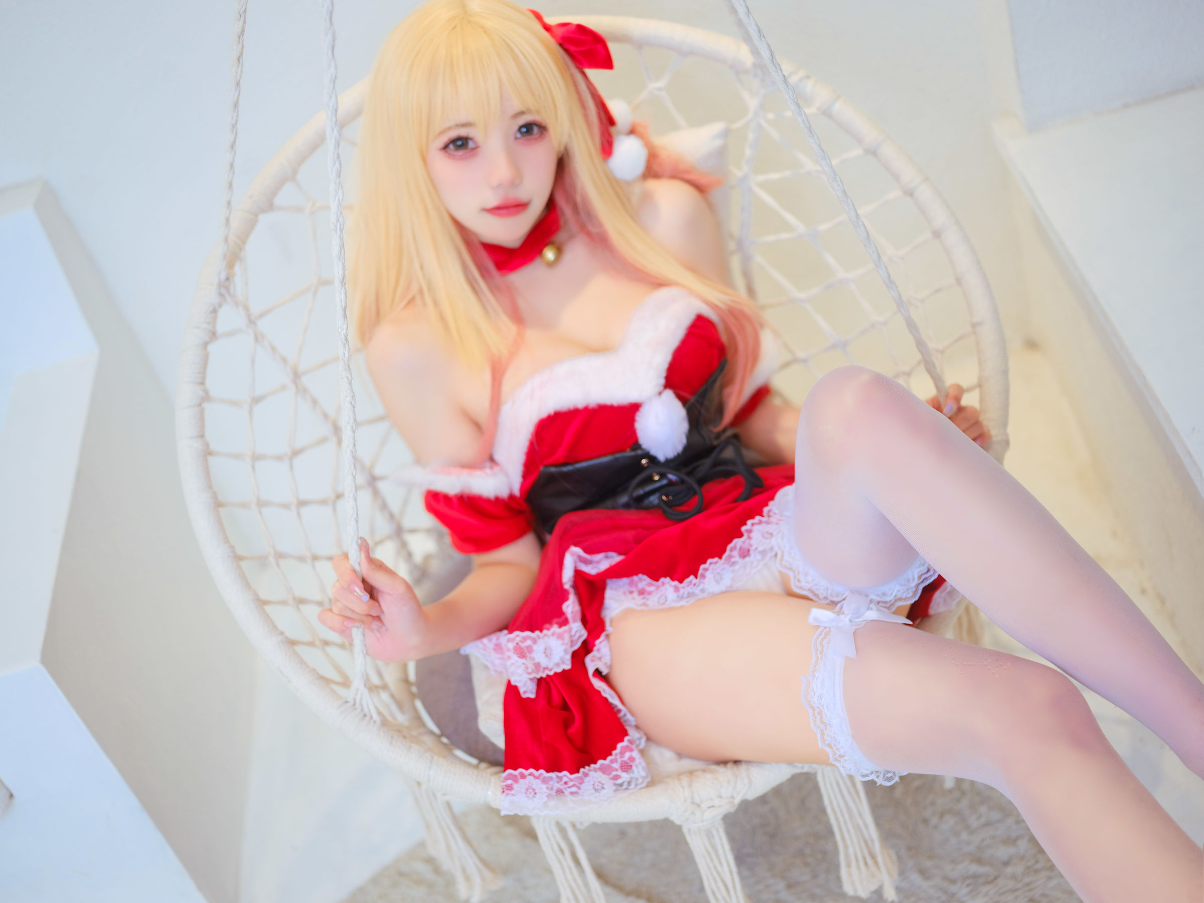 咬一口兔娘 – 喜多川海梦圣诞 [14P] - 秀人网免费无水印在线套图写真