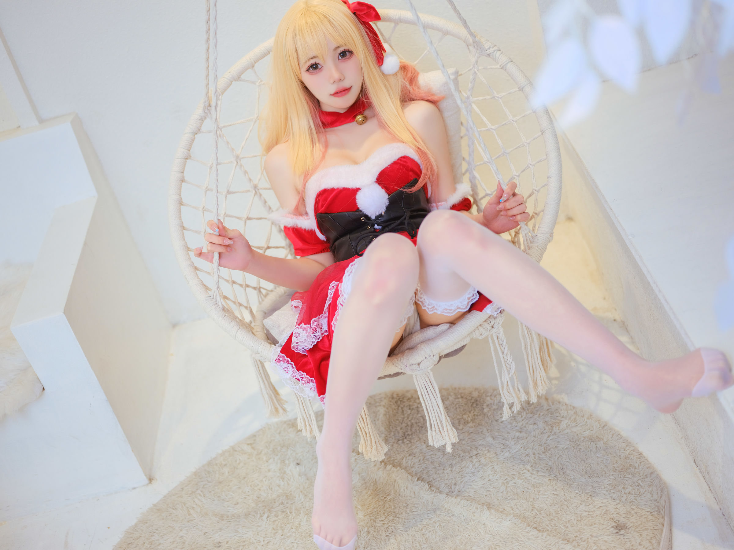 咬一口兔娘 – 喜多川海梦圣诞 [14P] - 秀人网免费无水印在线套图写真