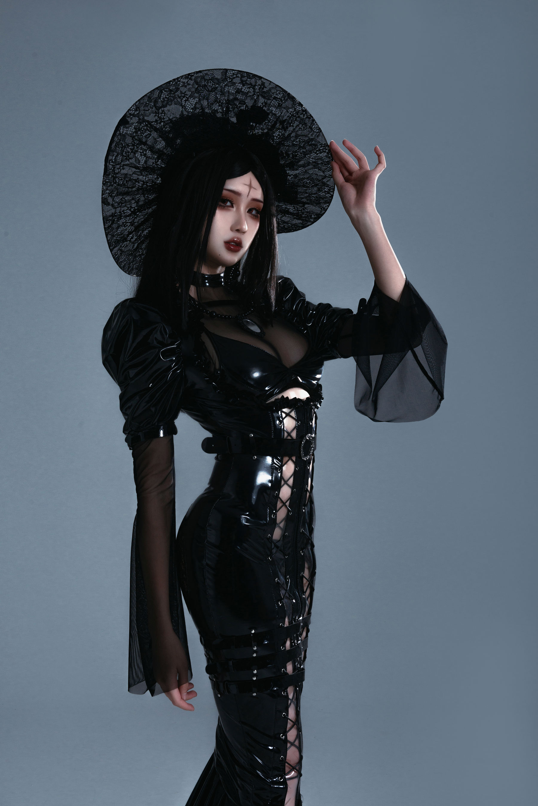 瓦斯塔亚小龙虾 – 魔女莉莉丝 [21P] - 秀人网免费无水印在线套图写真