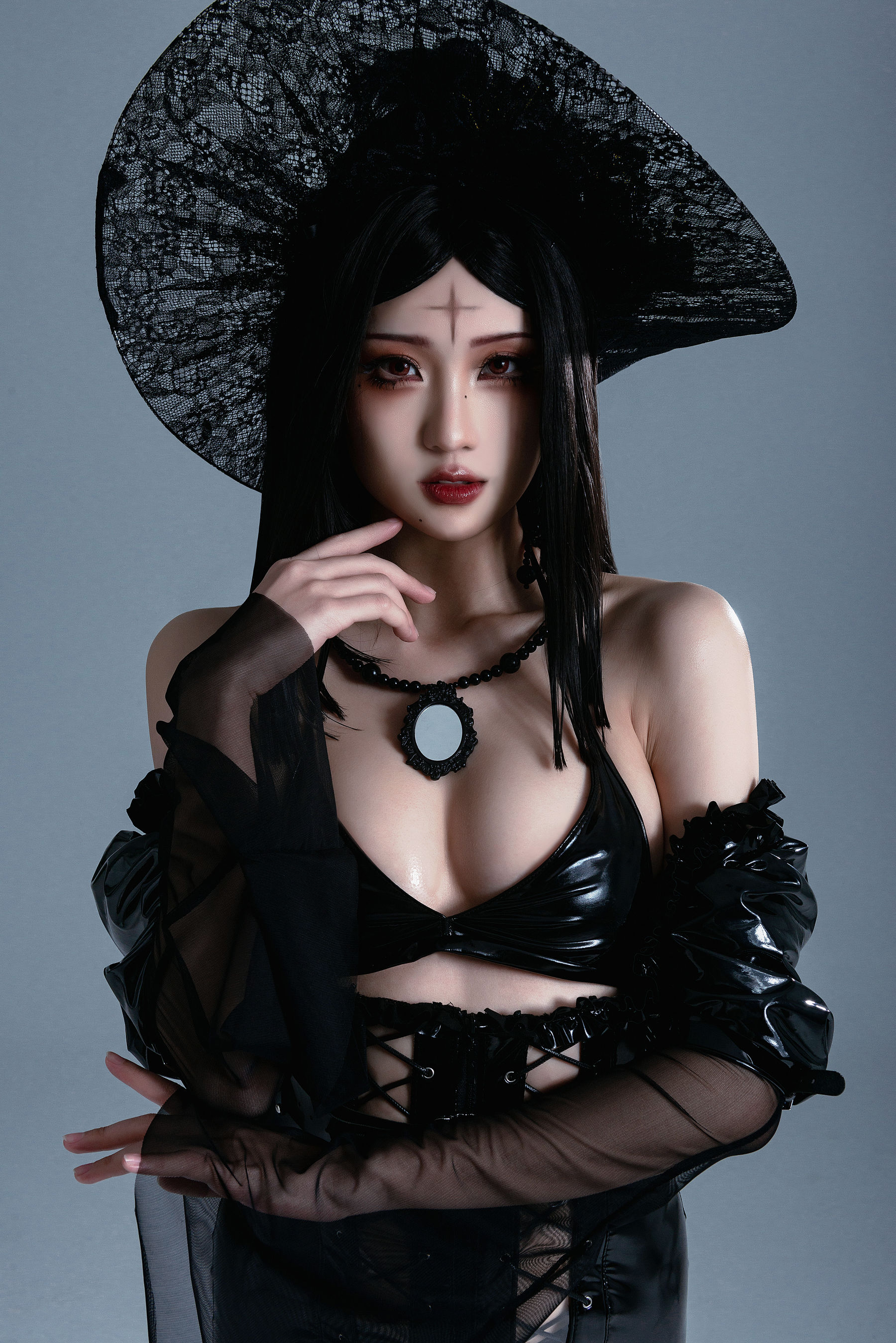 瓦斯塔亚小龙虾 – 魔女莉莉丝 [21P] - 秀人网免费无水印在线套图写真