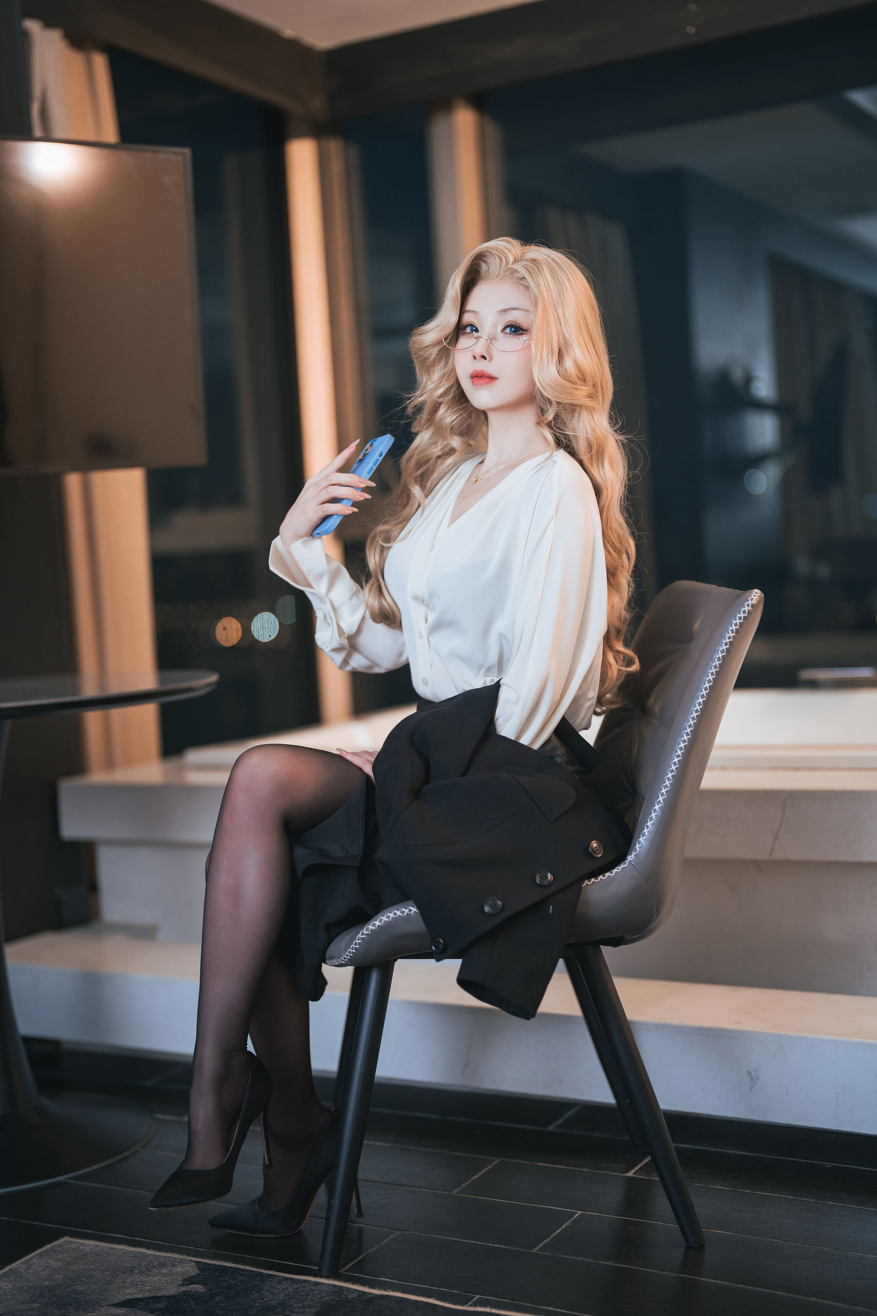 COS福利rioko凉凉子 – 女上司单人版 [55P] - 秀人网免费无水印在线套图写真