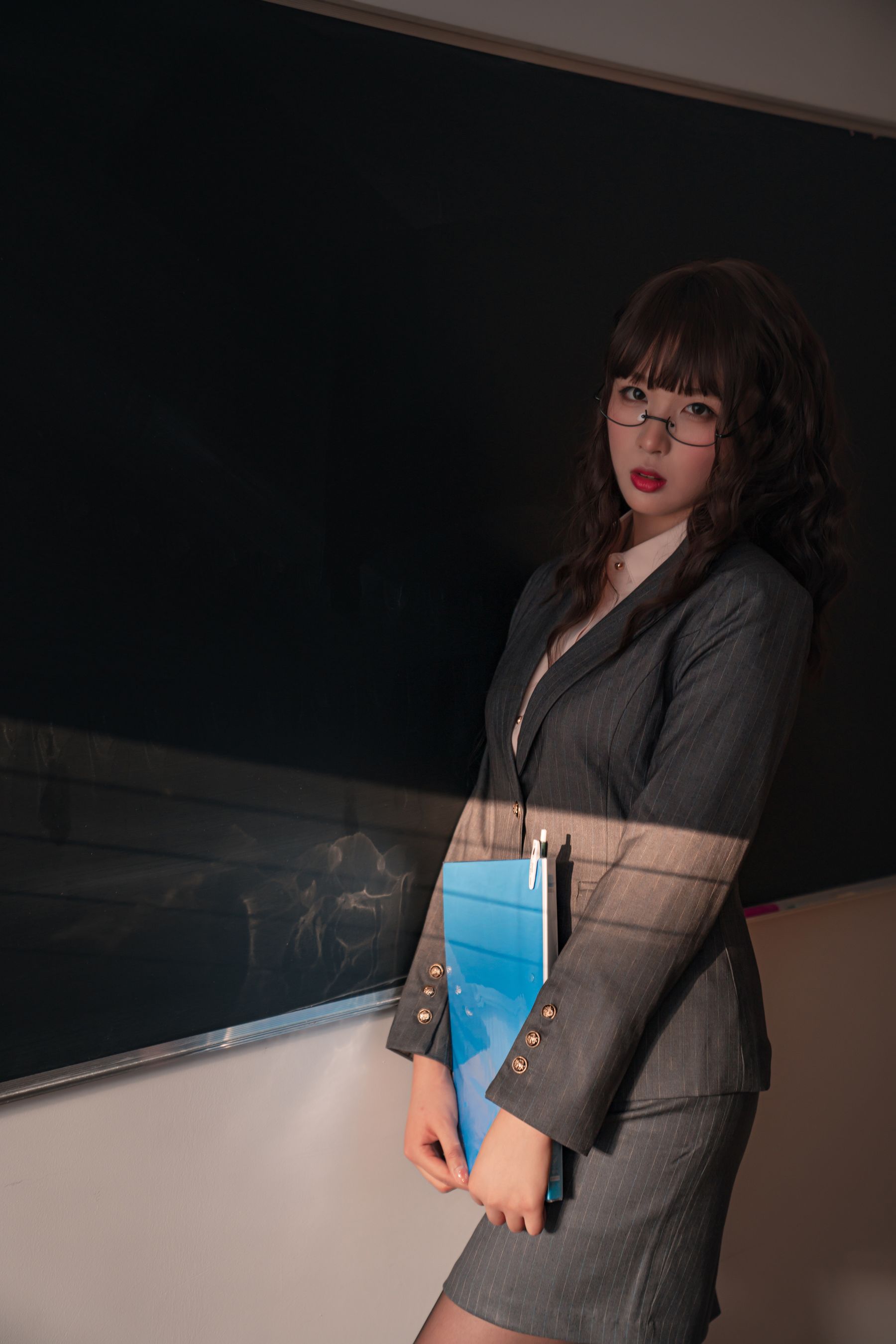 轩萧学姐 – 教鞭 [44P] - 秀人网免费无水印在线套图写真