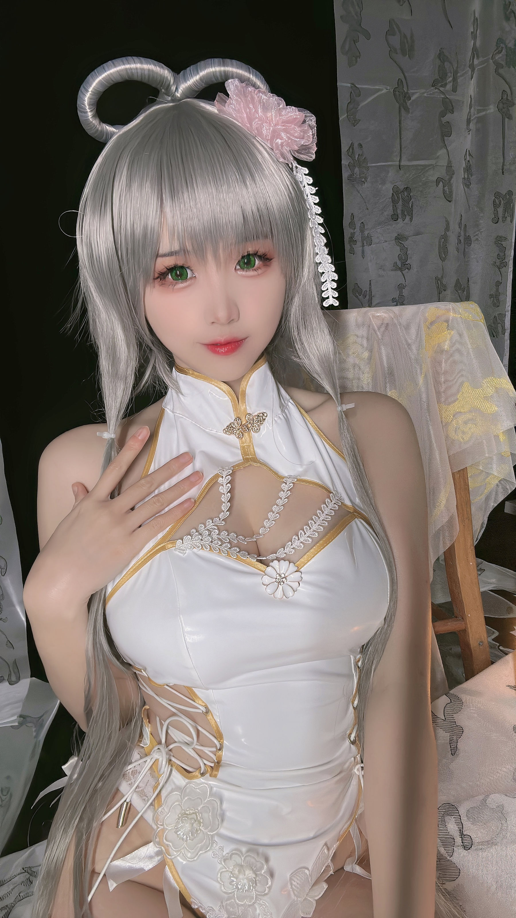 miko酱ww – 洛天依旗袍 [30P] - 秀人网免费无水印在线套图写真