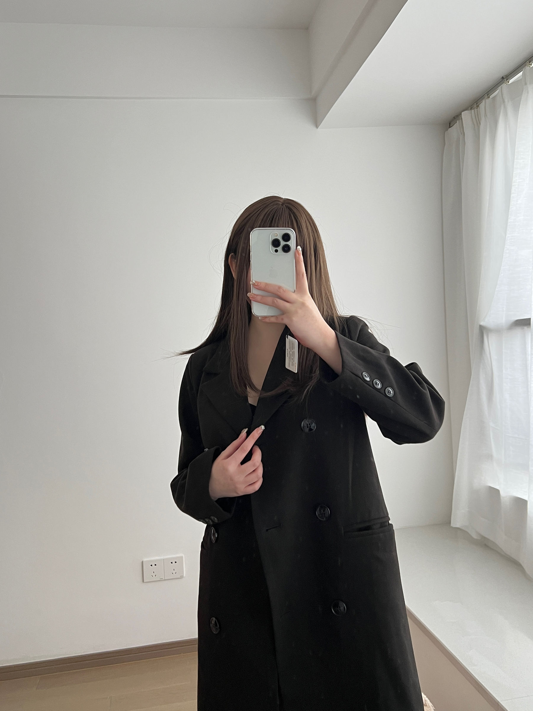 蜜桃少女是依酱呀 – 情人节 黑巧 [26P] - 秀人网免费无水印在线套图写真