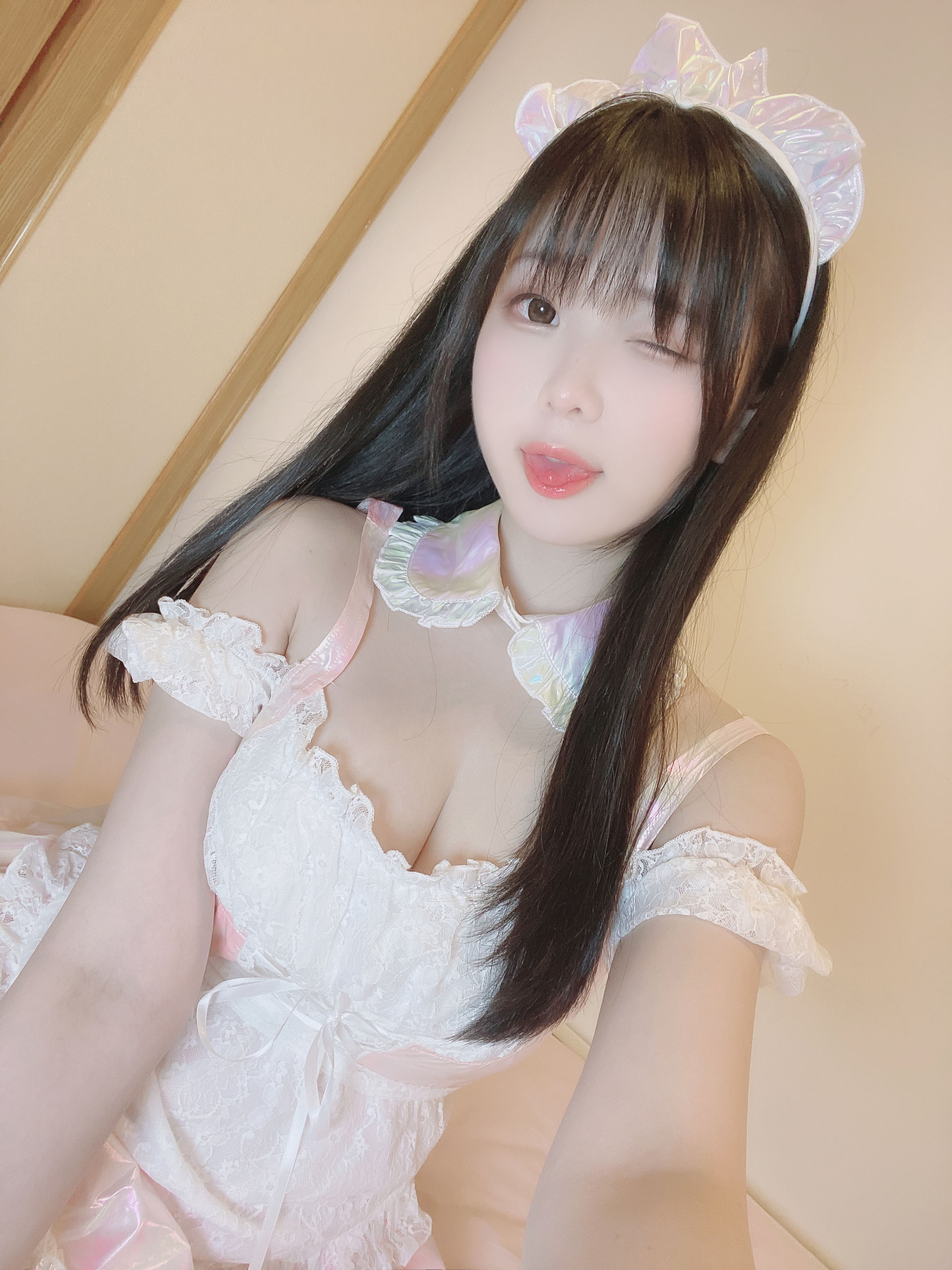 微博妹纸霜月shimo[fantia] 2023-02-18 自撮り 高清在线免费欣赏 [13P] - 秀人网免费无水印在线套图写真