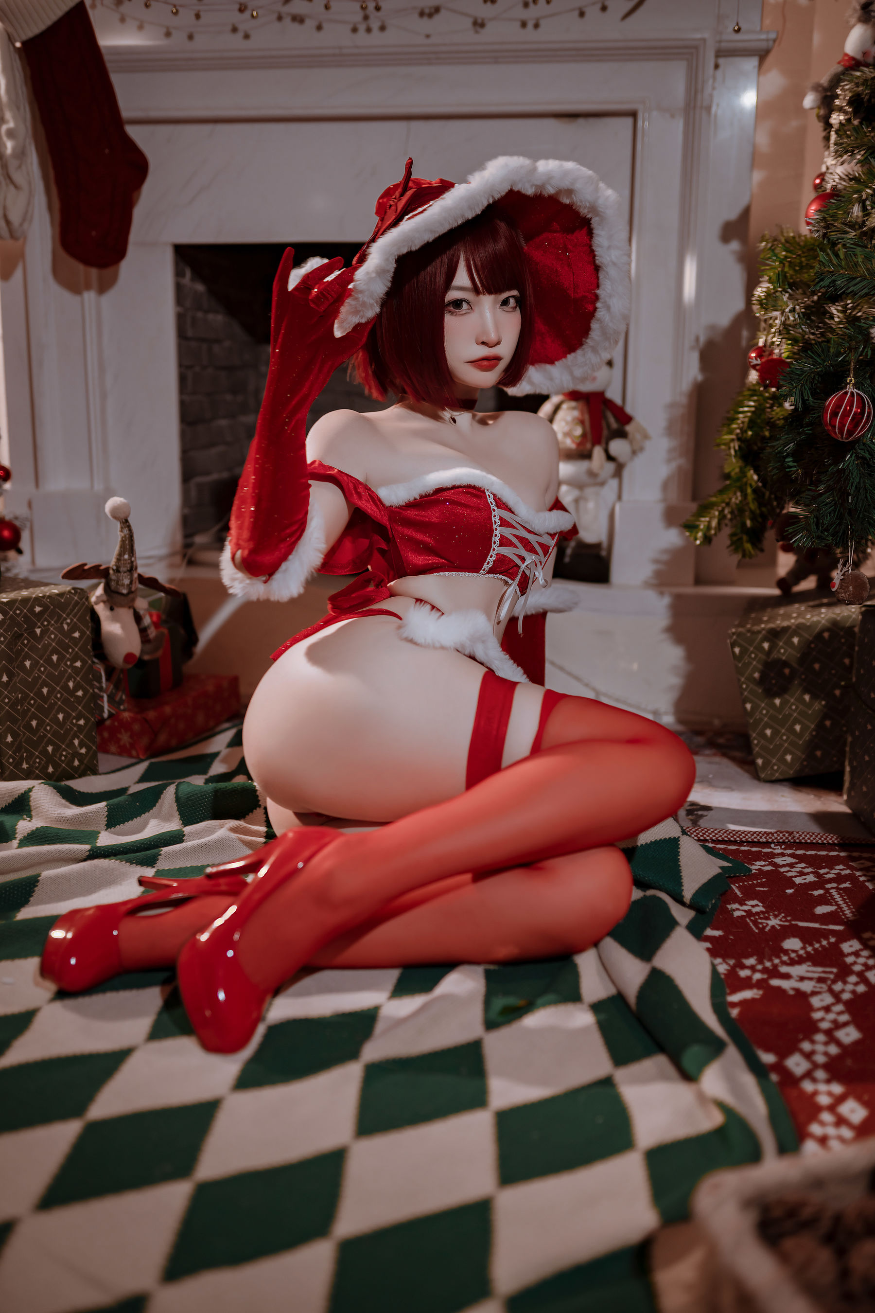 人气Coser二佐Nisa – 圣诞魔女 [36P] - 秀人网免费无水印在线套图写真