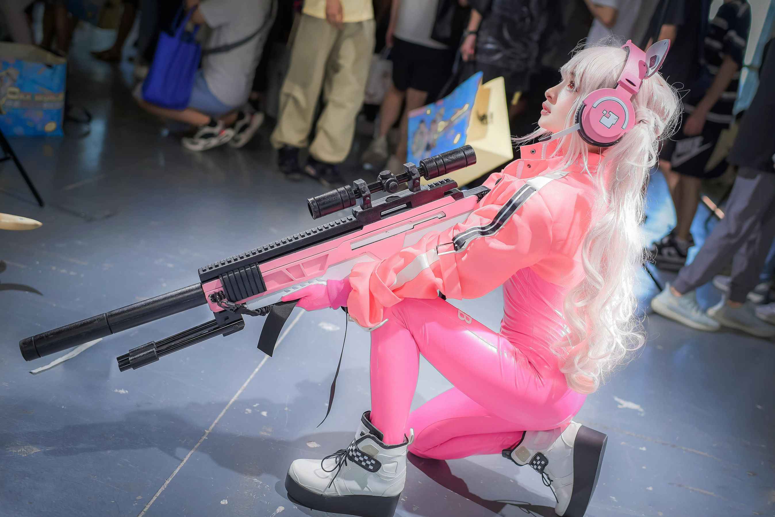 动漫博主九九八XY – 萤火虫漫展 NIKKE 胜利女神 爱丽丝 [18P] - 秀人网免费无水印在线套图写真