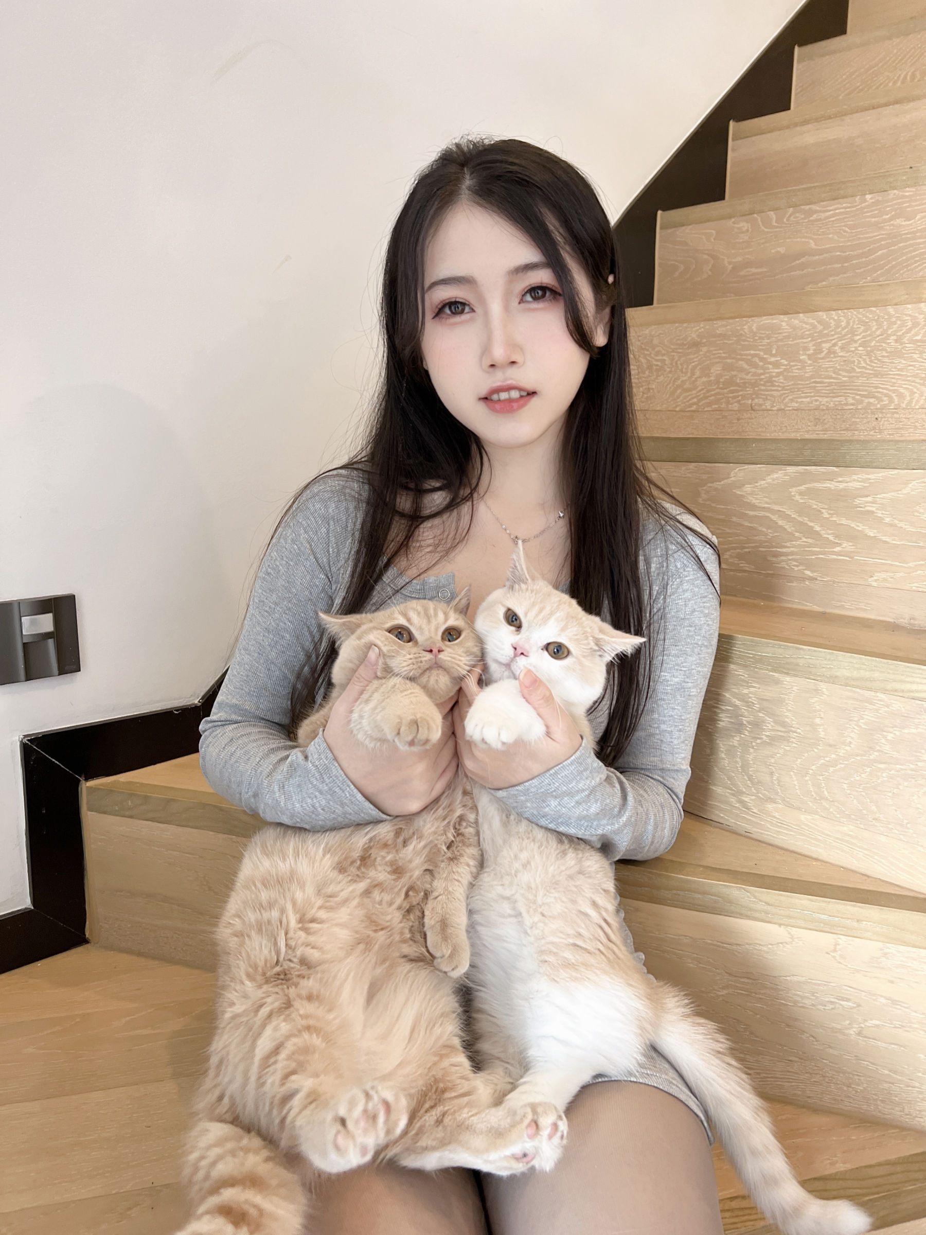 微博人气Coser不呆猫 – 居家猫猫女友 [59P] - 秀人网免费无水印在线套图写真