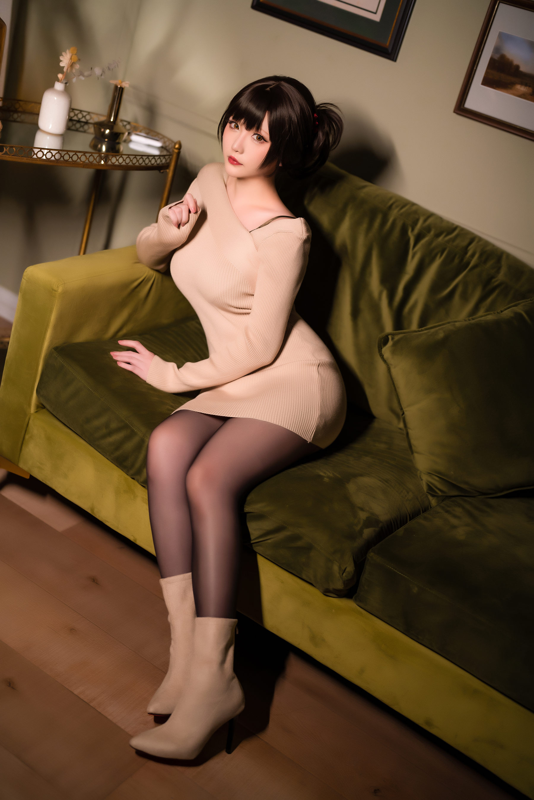 Coser小姐姐星之迟迟 – 室内 生香 [106P] - 秀人网免费无水印在线套图写真