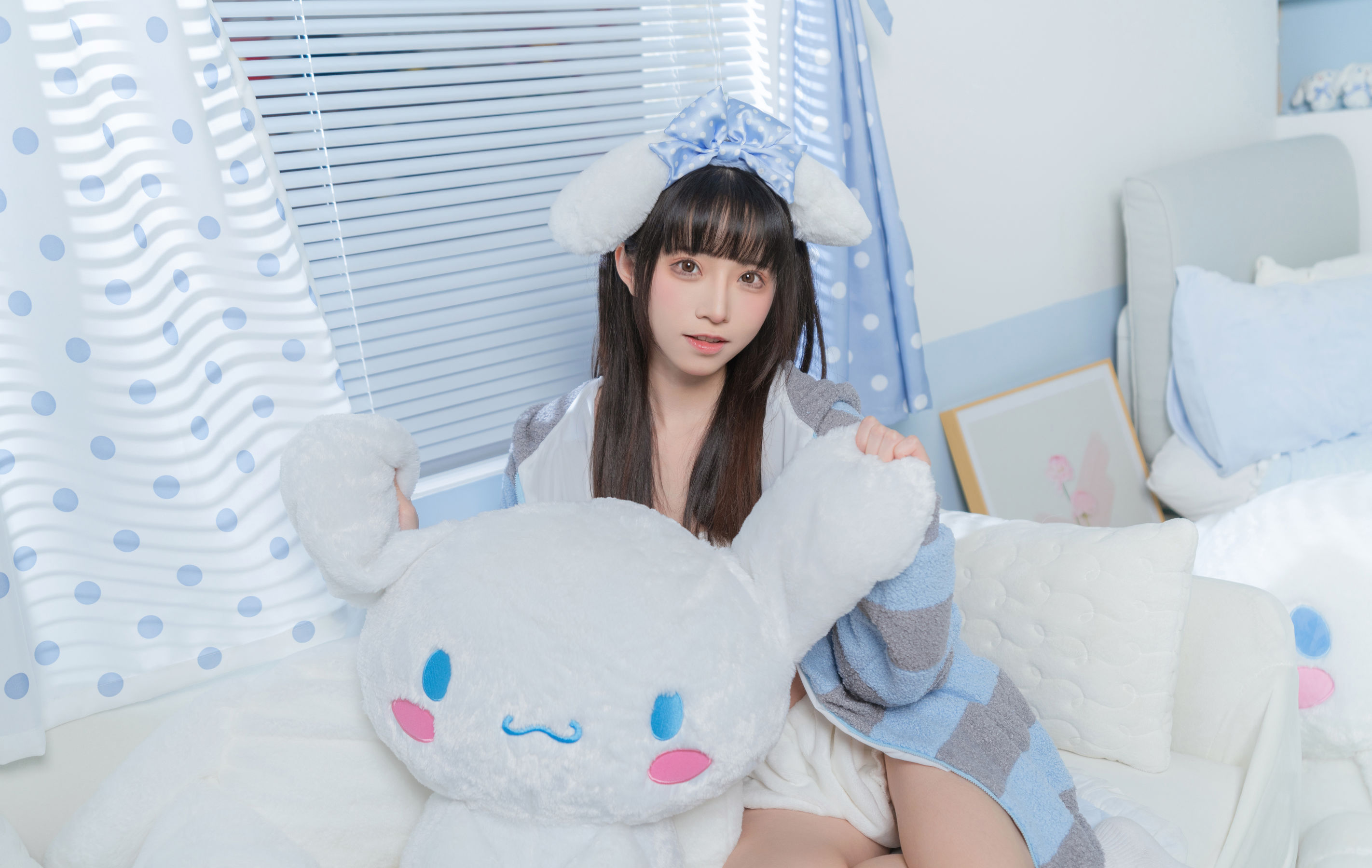 动漫博主Kitaro_绮太郎 – 玉桂狗 [14P] - 秀人网免费无水印在线套图写真