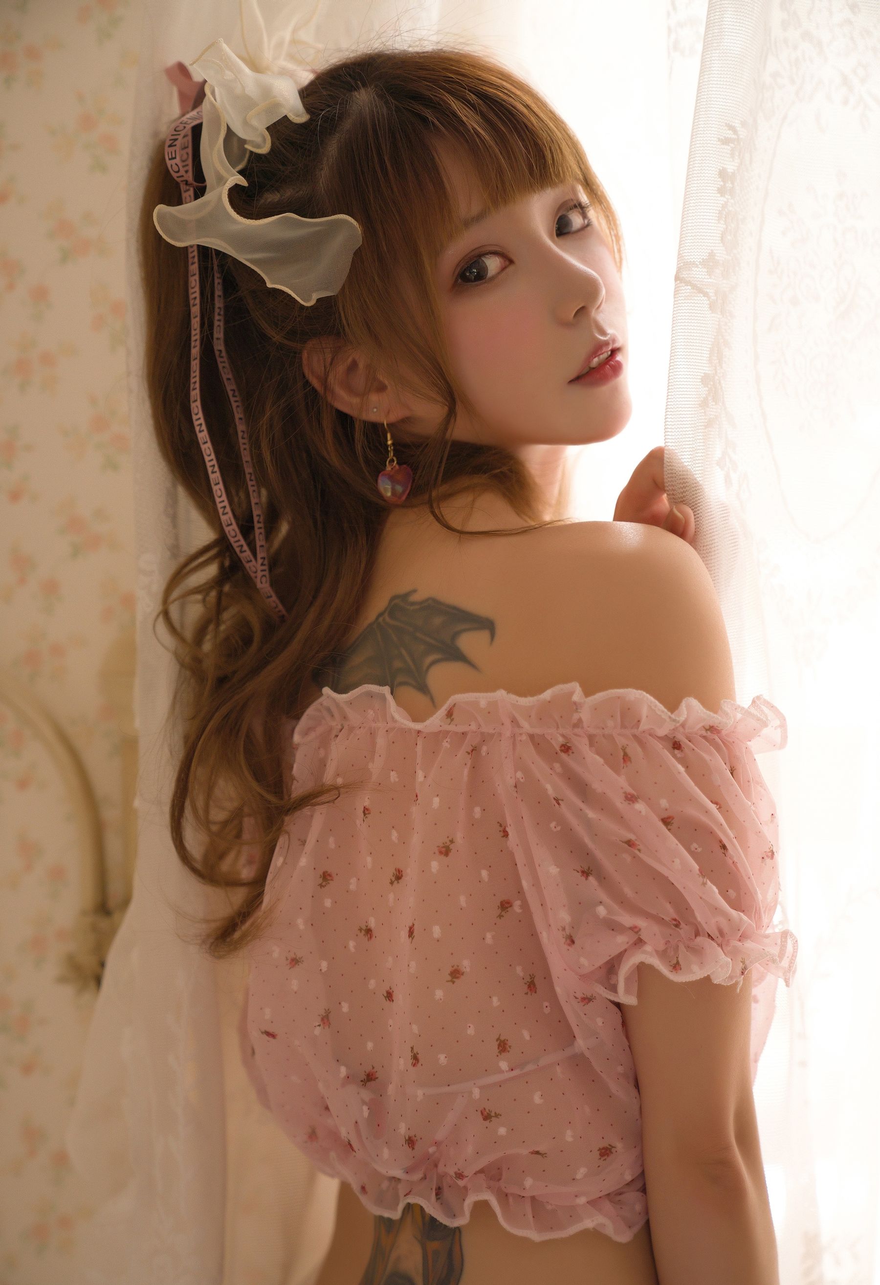 凛子酱 – 草莓味 [12P] - 秀人网免费无水印在线套图写真