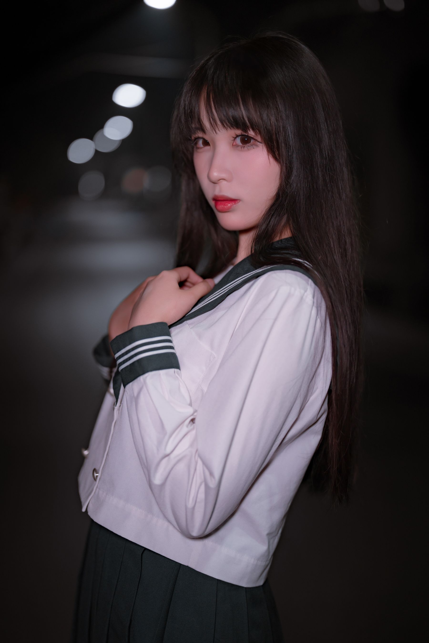 轩萧学姐 – 公路JK [46P] - 秀人网免费无水印在线套图写真