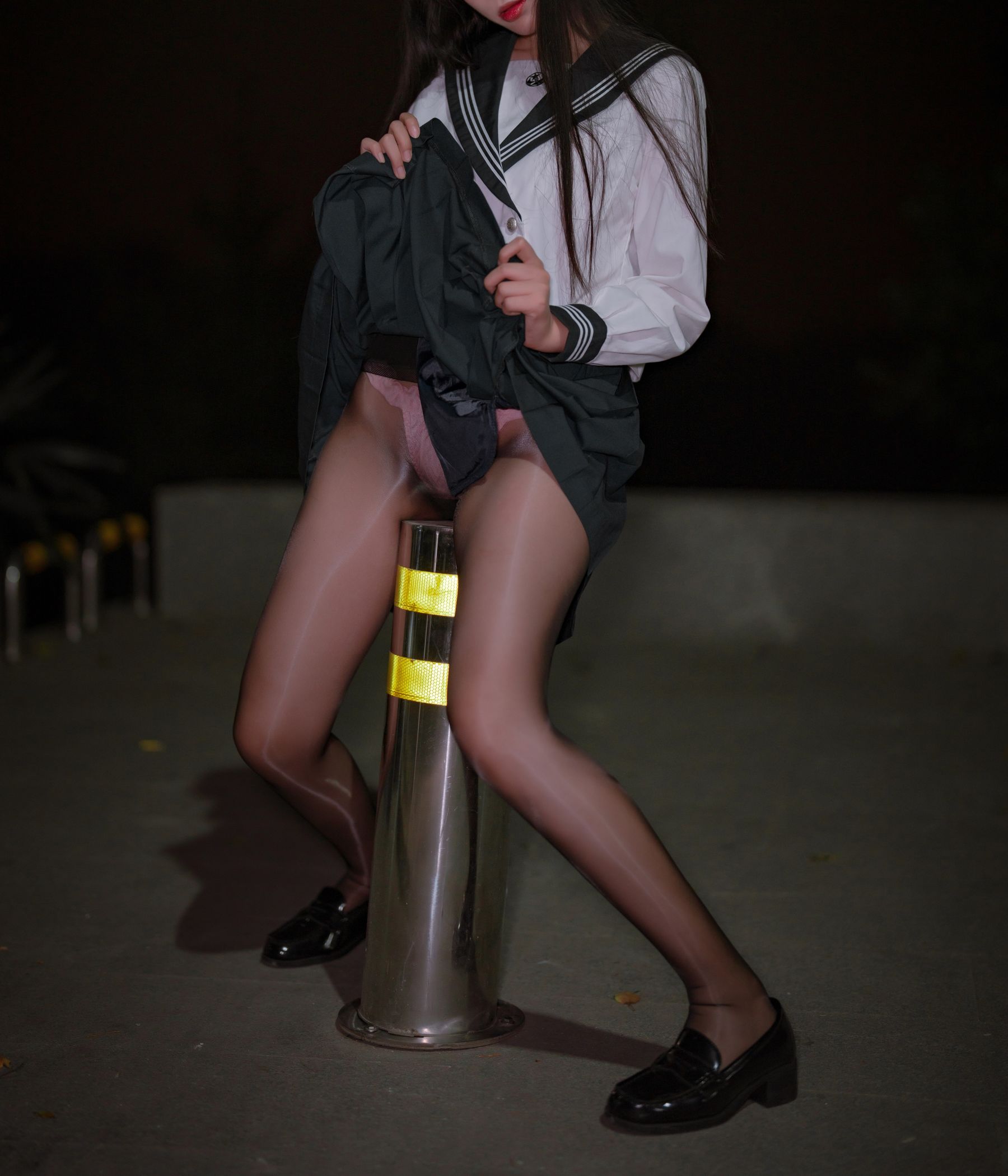 轩萧学姐 – 公路JK [46P] - 秀人网免费无水印在线套图写真