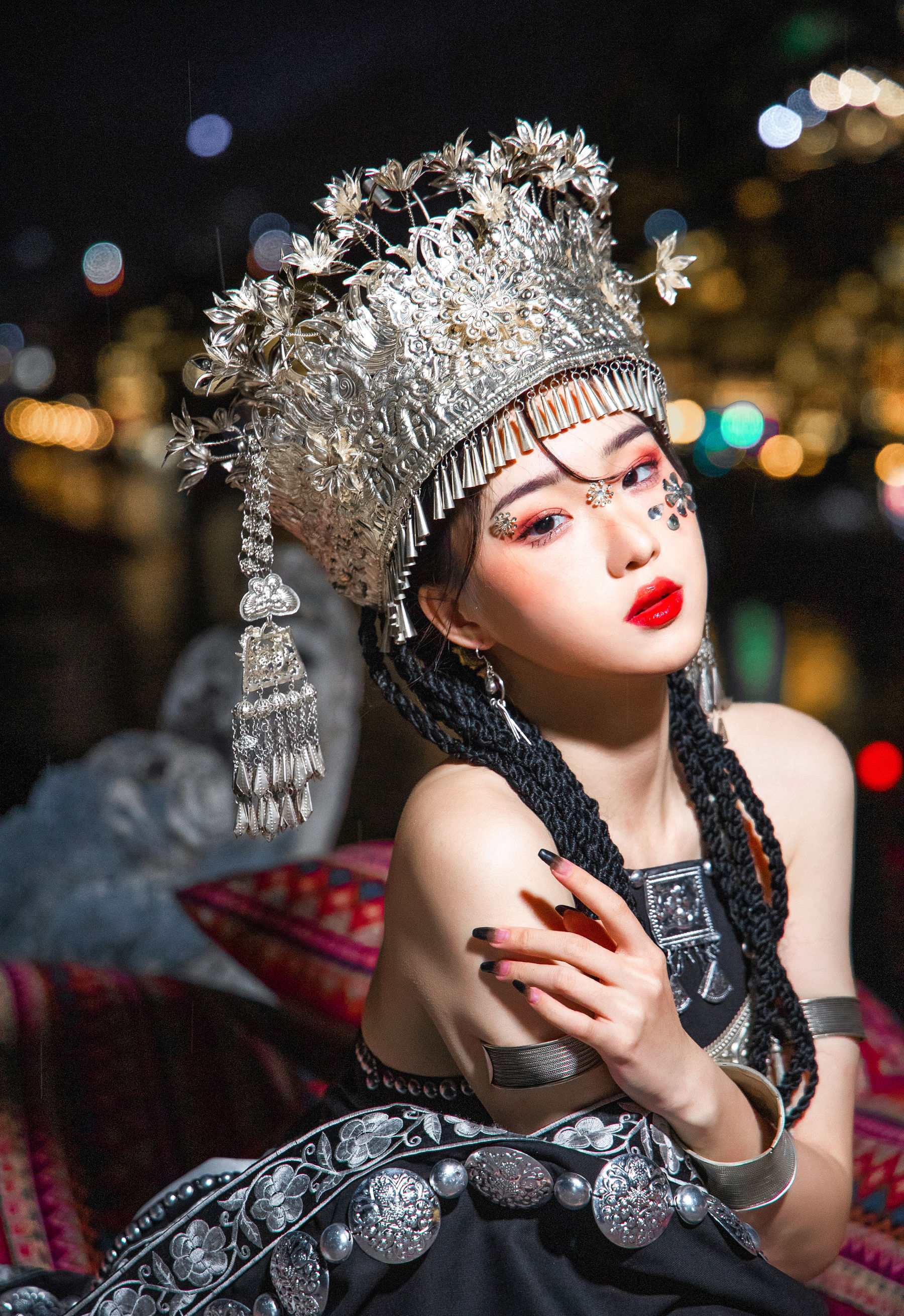 瓦斯塔亚小龙虾 – 苗疆女子 [18P] - 秀人网免费无水印在线套图写真