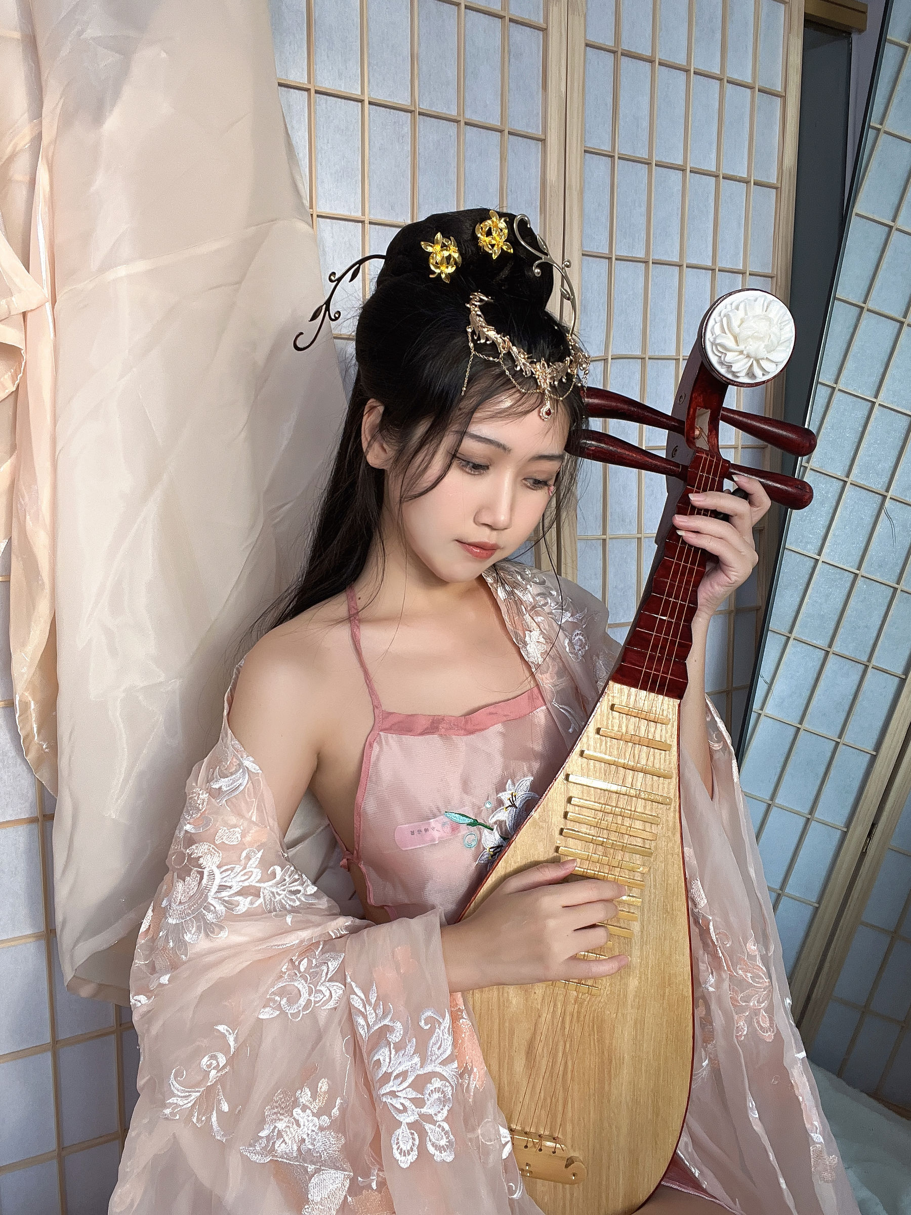 微博人气Coser不呆猫 – 宫廷仕女 [56P] - 秀人网免费无水印在线套图写真