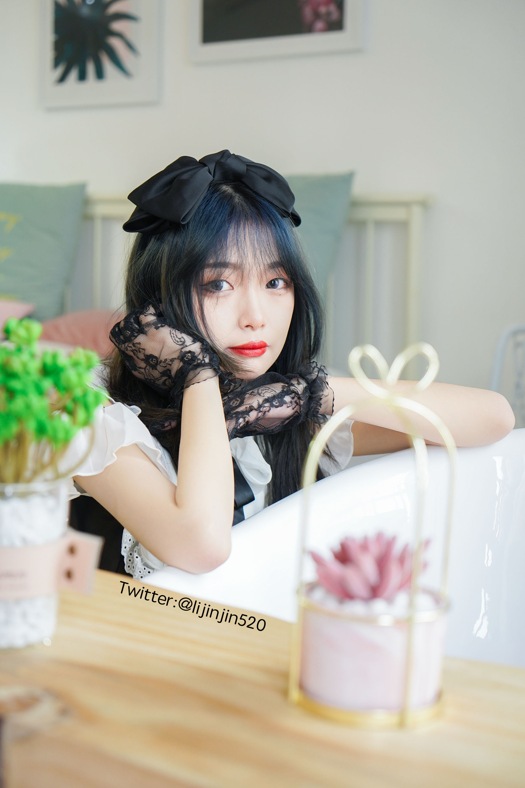 梨瑾瑾 – 花嫁 [33P] - 秀人网免费无水印在线套图写真