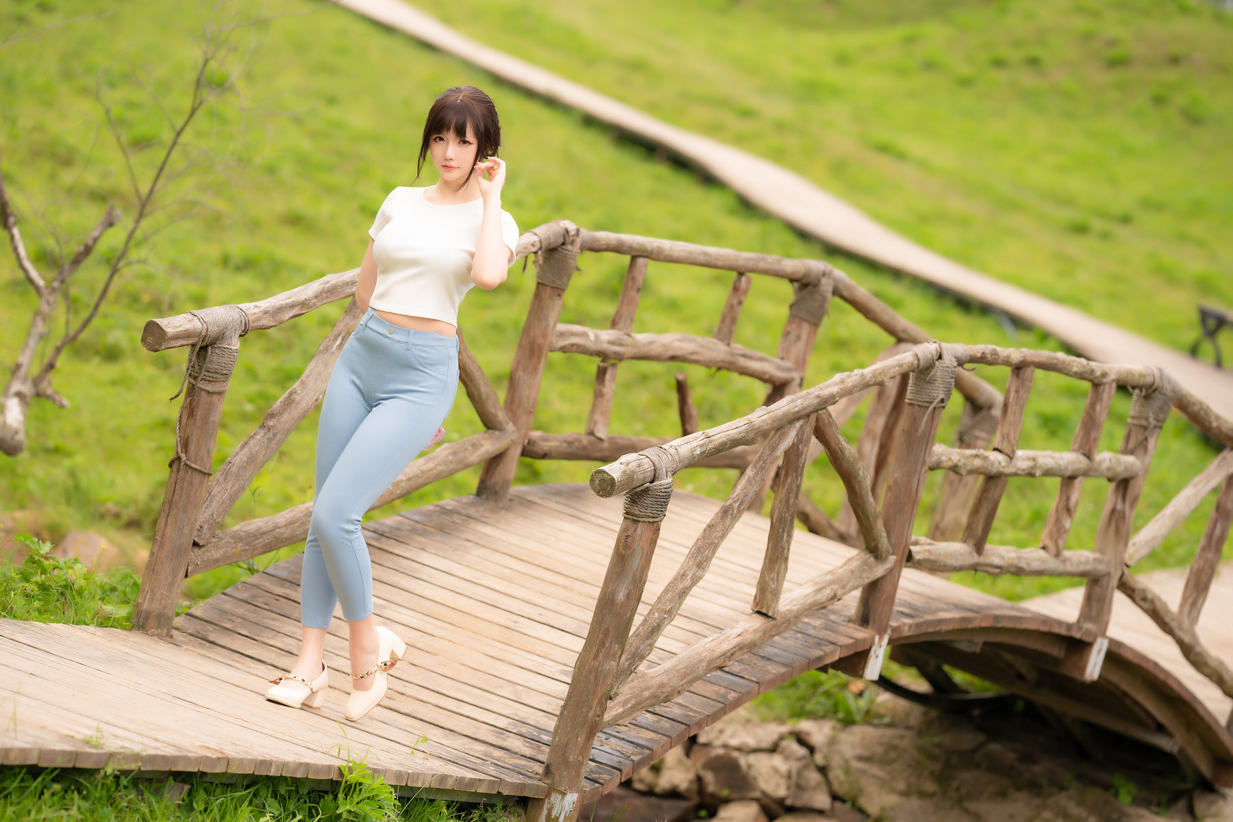 Coser小姐姐星之迟迟 – 户外 微风 [56P] - 秀人网免费无水印在线套图写真