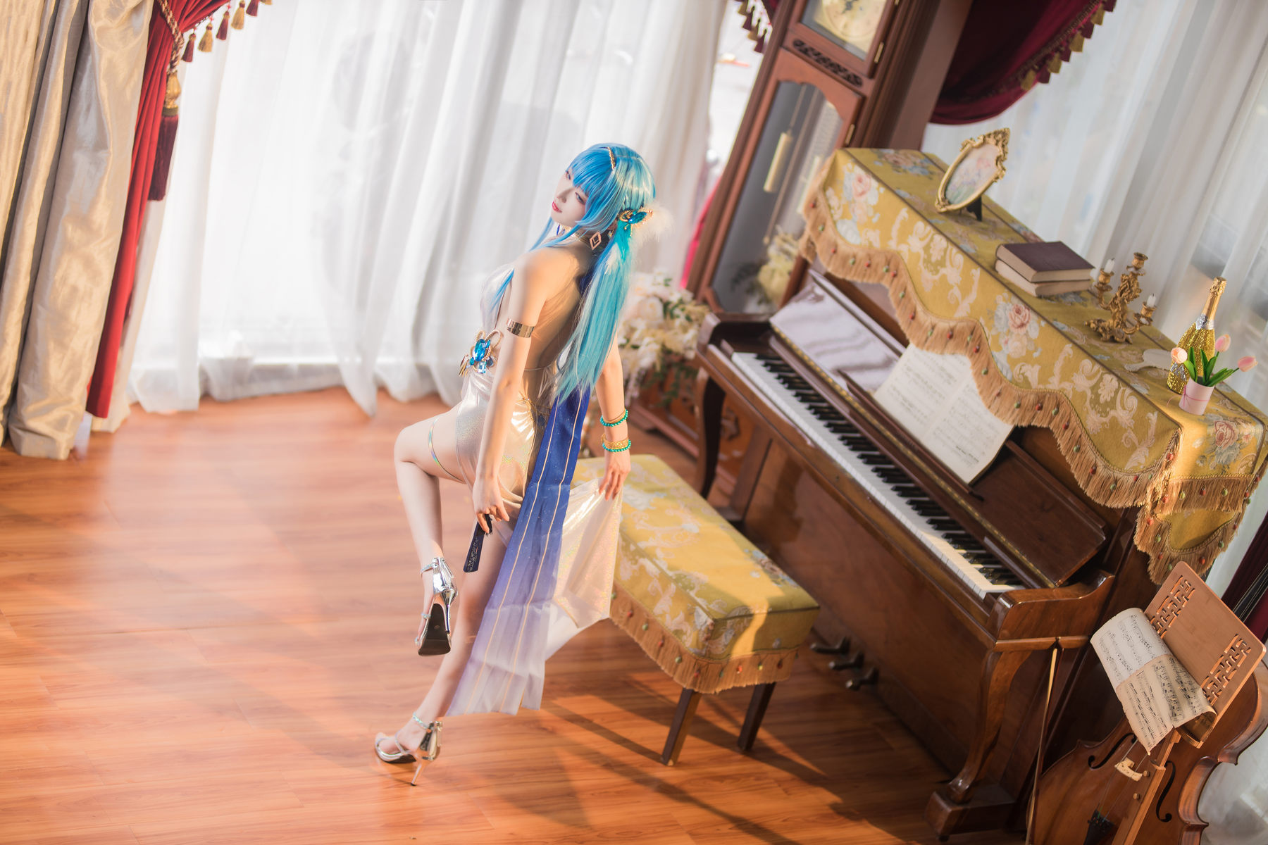 封疆疆v – NIKKE 胜利女神 海伦娜 [36P] - 秀人网免费无水印在线套图写真