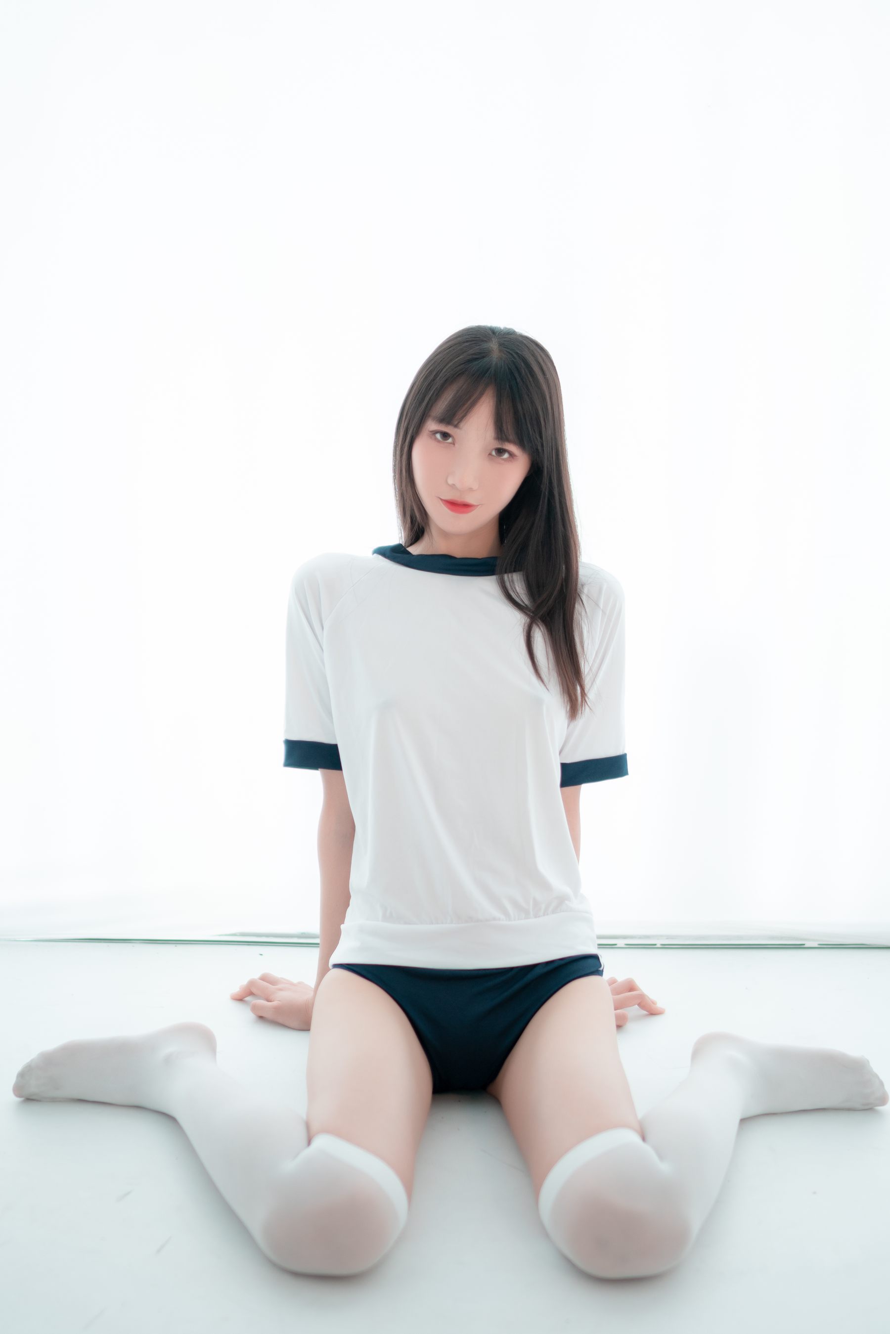 清纯妹子西瓜 – 死库水 [27P] - 秀人网免费无水印在线套图写真