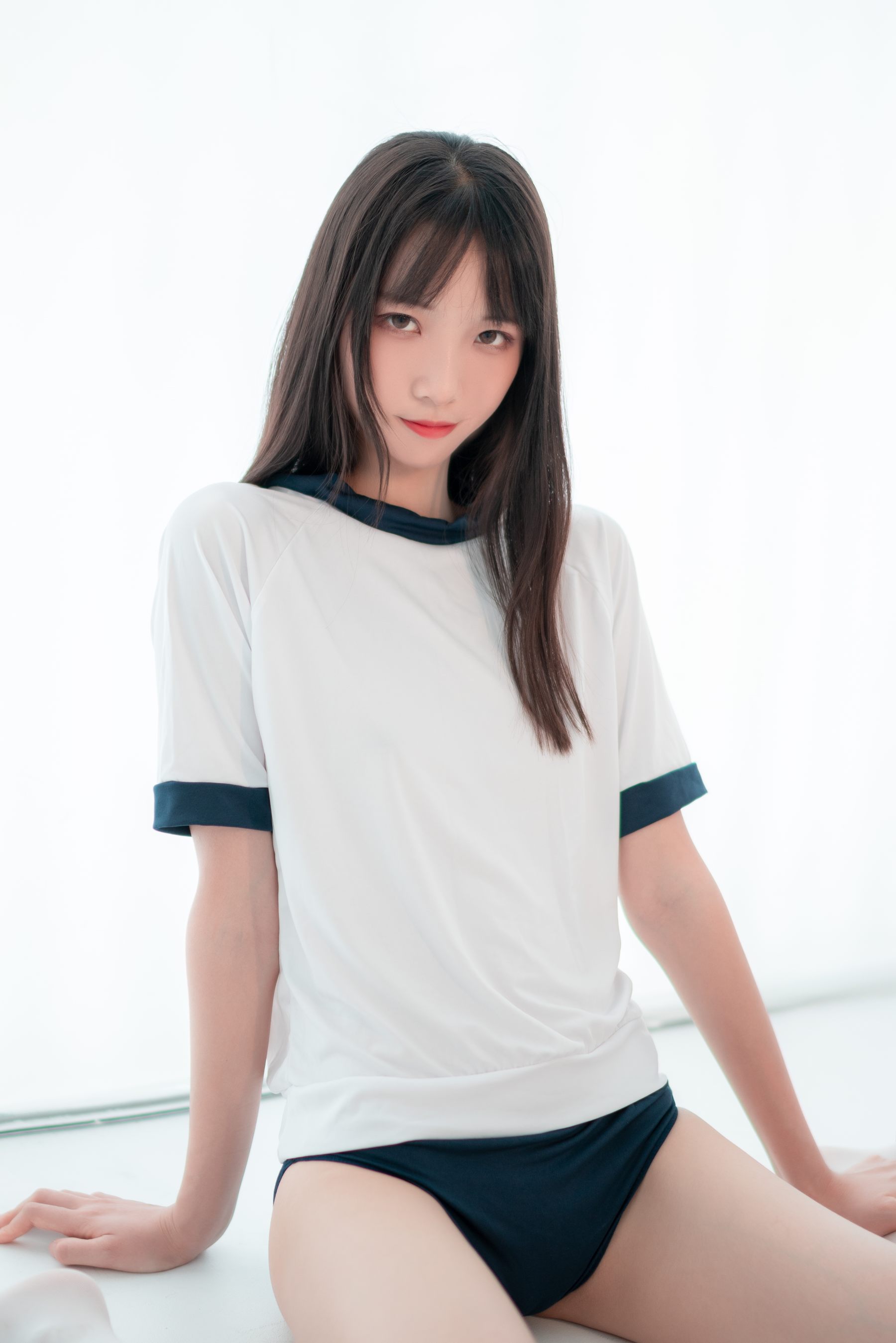 清纯妹子西瓜 – 死库水 [27P] - 秀人网免费无水印在线套图写真