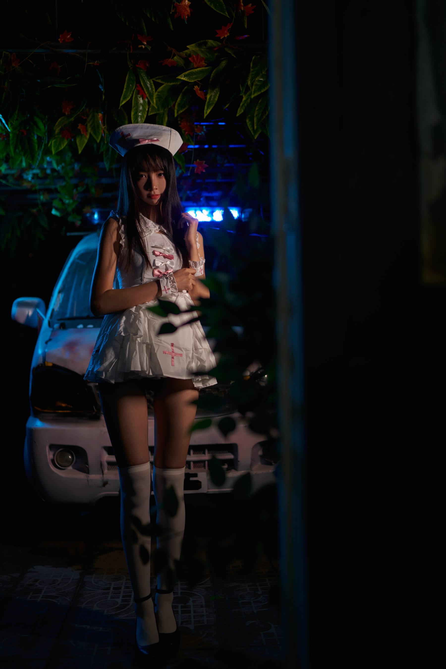 清纯妹子西瓜 – 神秘人密室 [97P] - 秀人网免费无水印在线套图写真