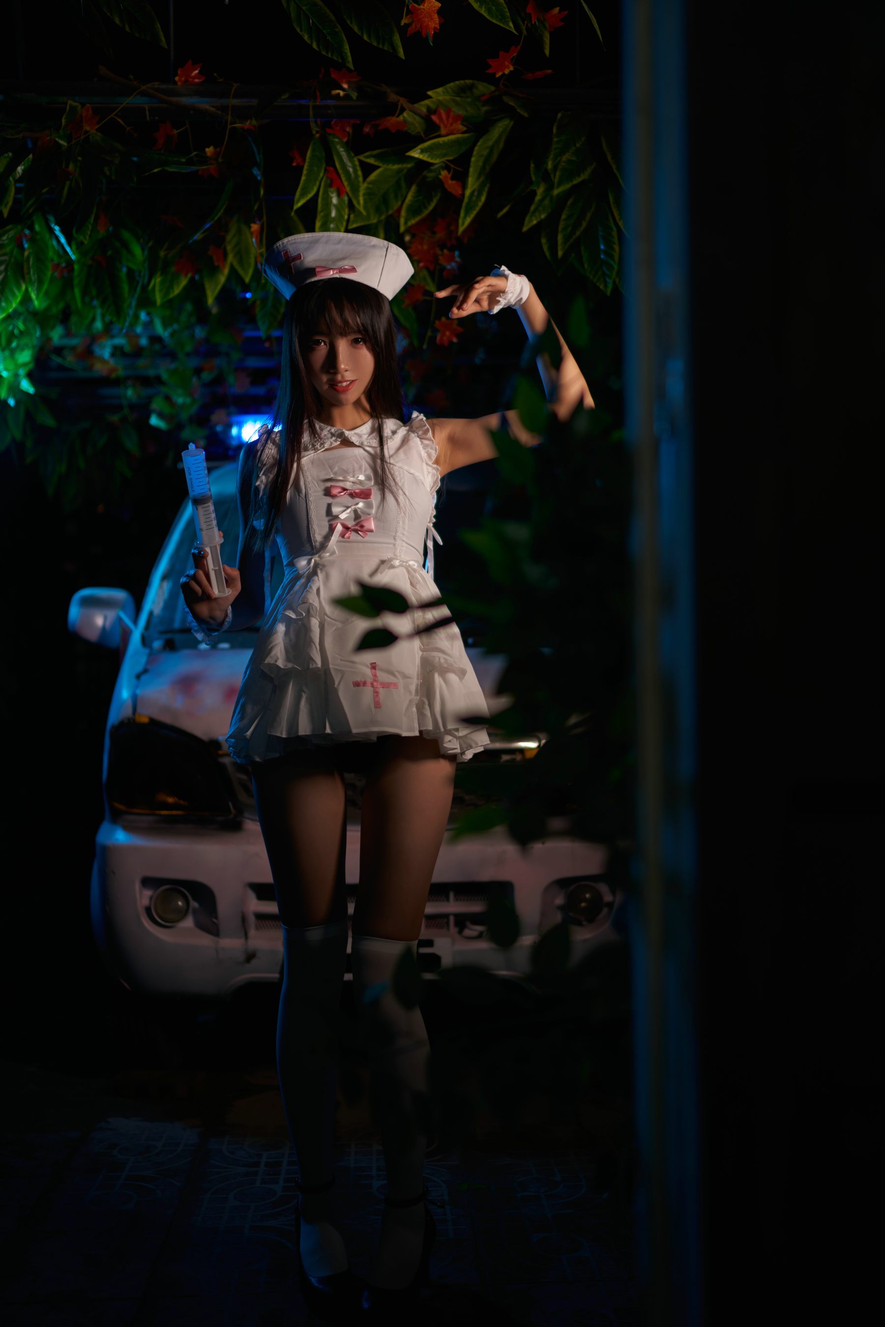 清纯妹子西瓜 – 神秘人密室 [97P] - 秀人网免费无水印在线套图写真