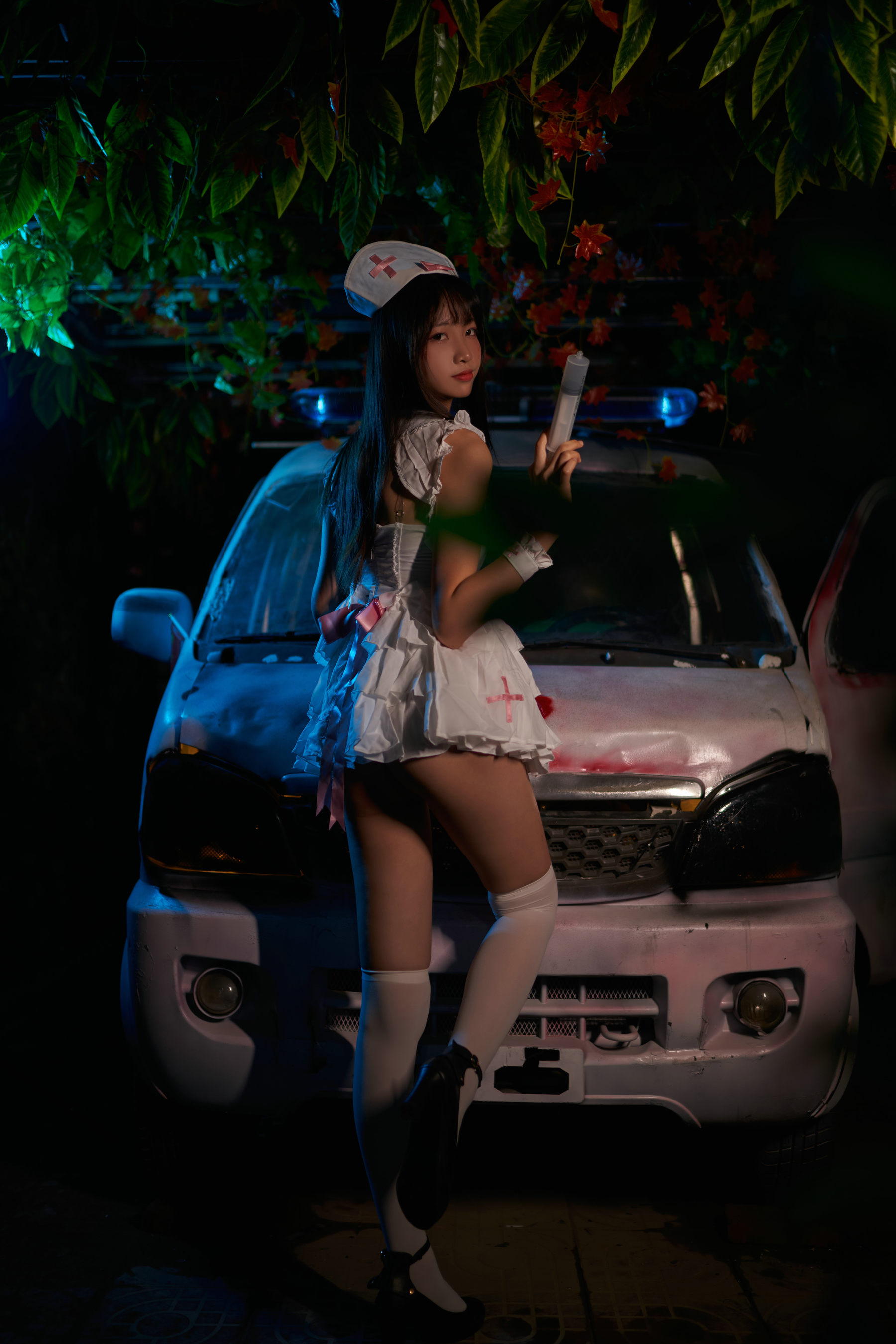 清纯妹子西瓜 – 神秘人密室 [97P] - 秀人网免费无水印在线套图写真