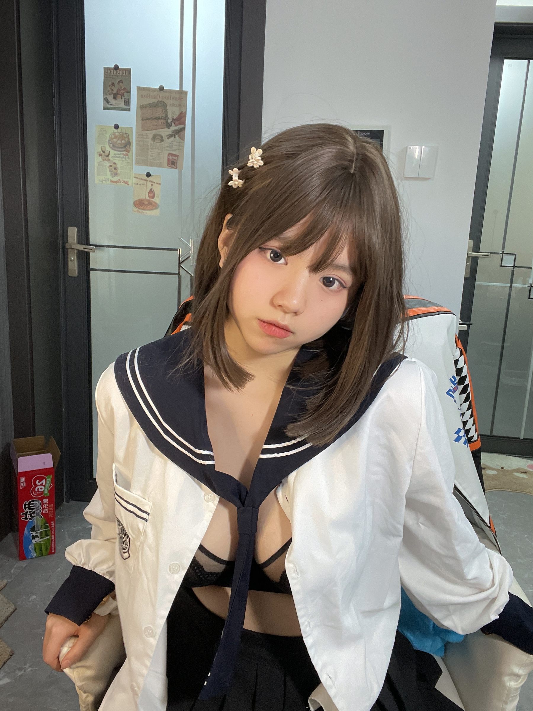 葱油饼 – JK女高 [15P] - 秀人网免费无水印在线套图写真