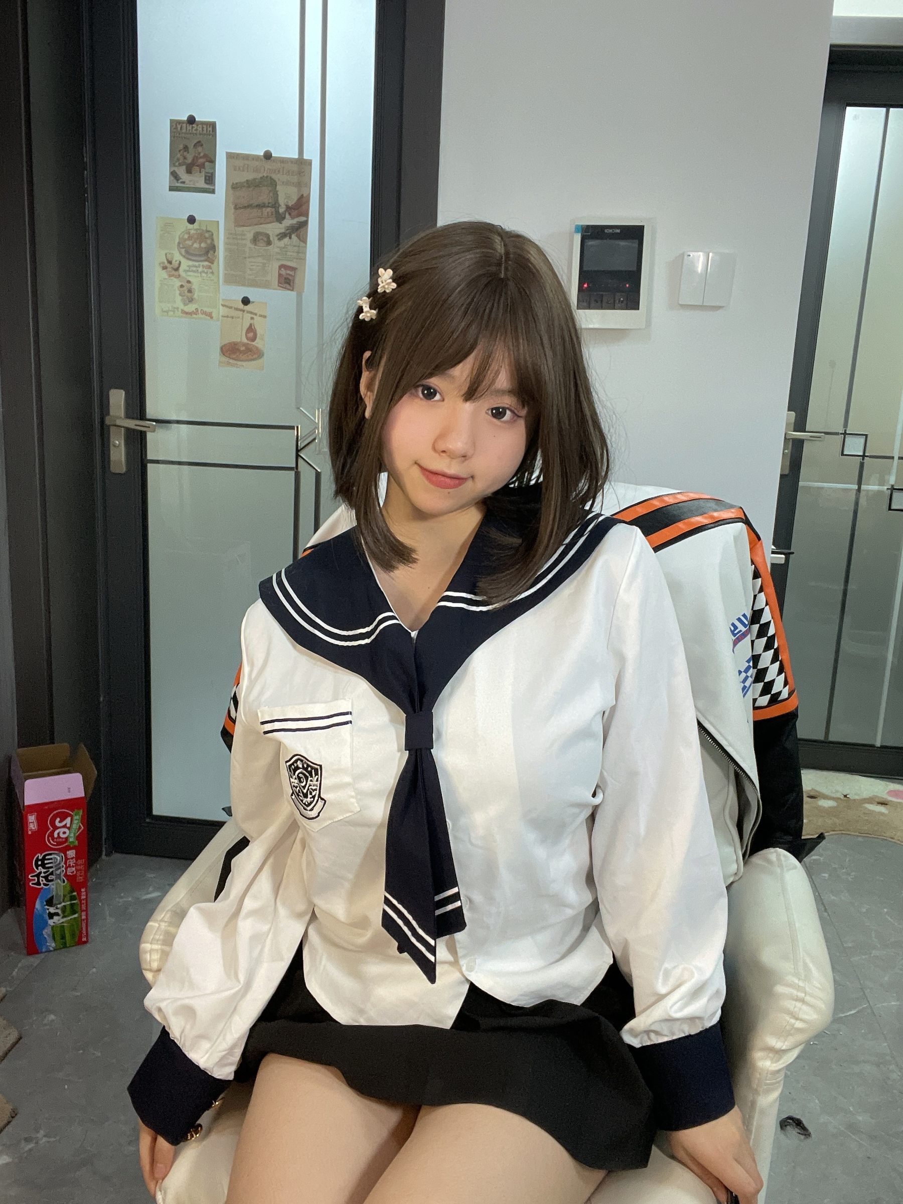 葱油饼 – JK女高 [15P] - 秀人网免费无水印在线套图写真