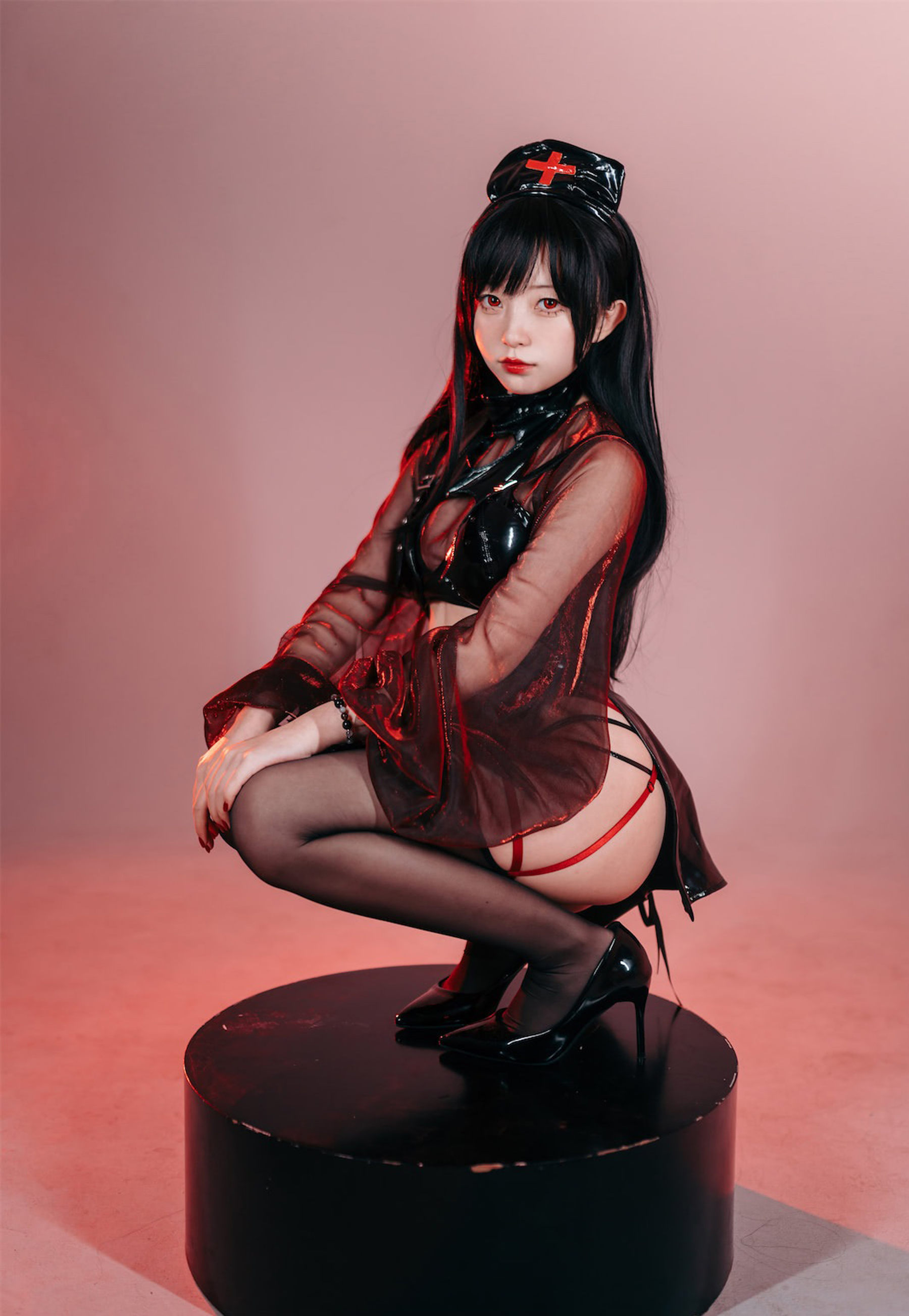 花铃 – 猩红护士 [77P] - 秀人网免费无水印在线套图写真