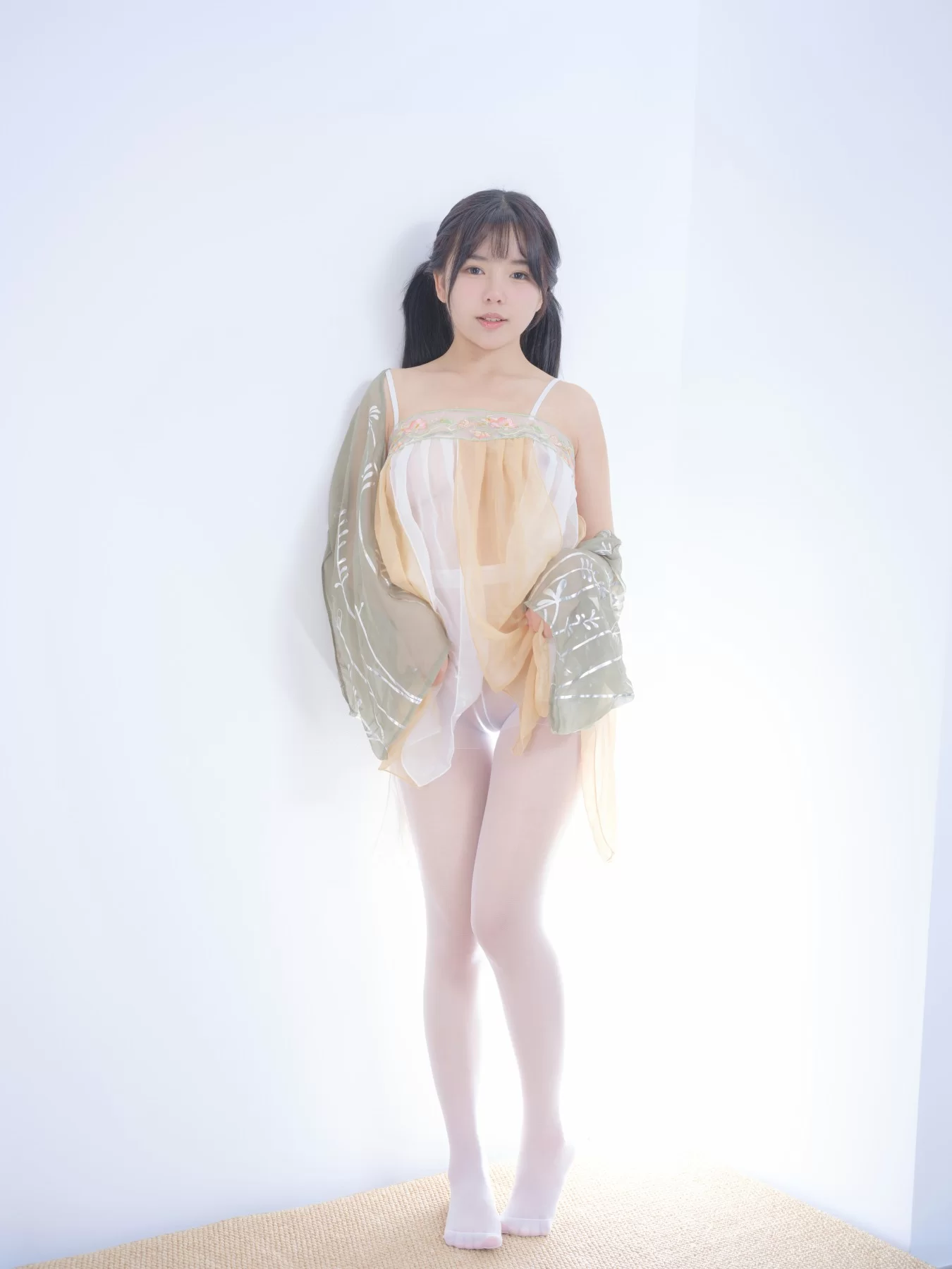 森萝财团-内部 晴涩系列-16E [78P] - 秀人网免费无水印在线套图写真