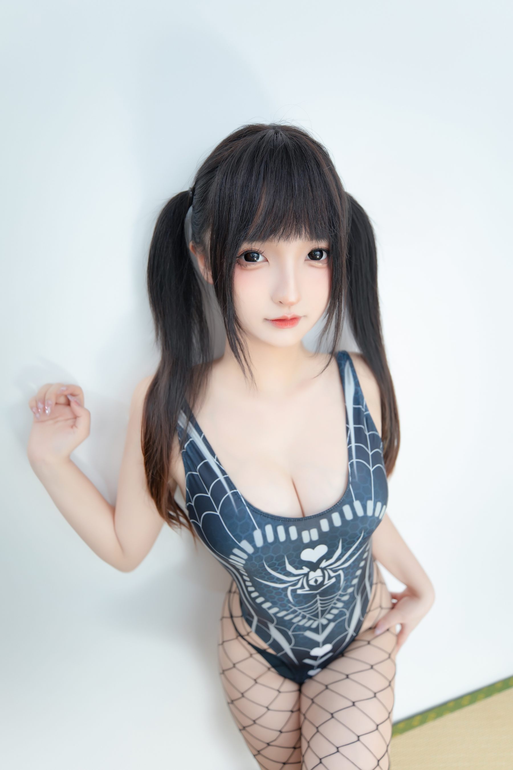 萝莉神楽坂真冬之蜘蛛女孩 [75P] - 秀人网免费无水印在线套图写真