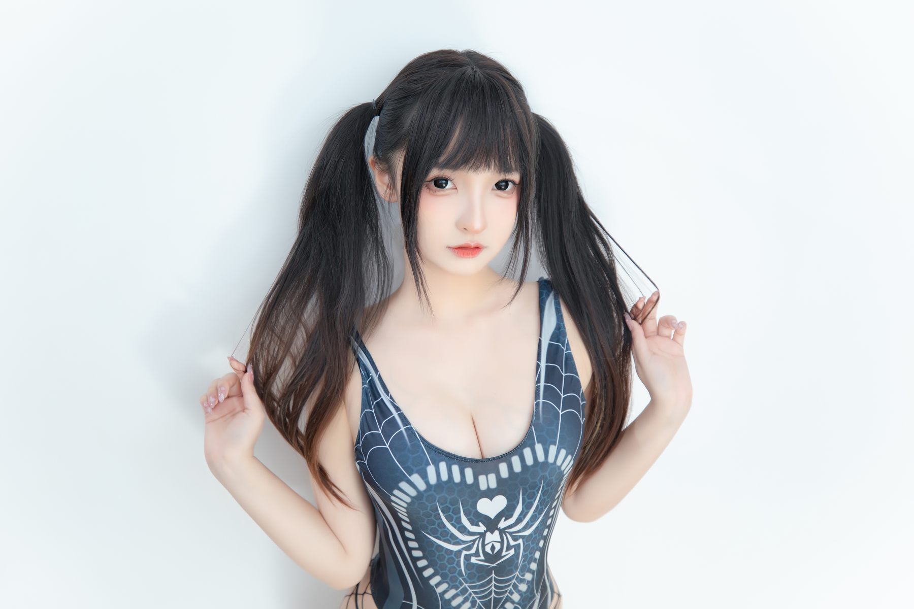 萝莉神楽坂真冬之蜘蛛女孩 [75P] - 秀人网免费无水印在线套图写真