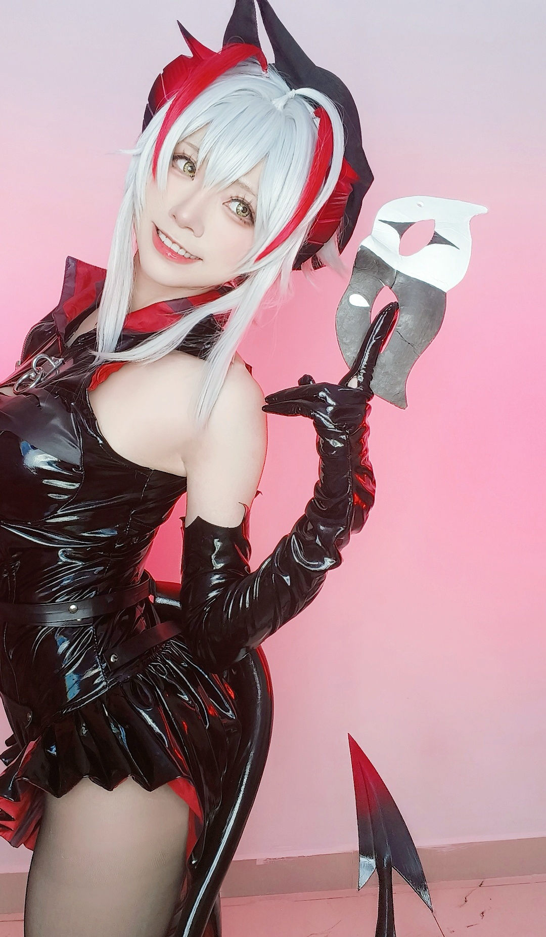 Kitaro_绮太郎 – 音律联觉 自拍 [17P] - 秀人网免费无水印在线套图写真