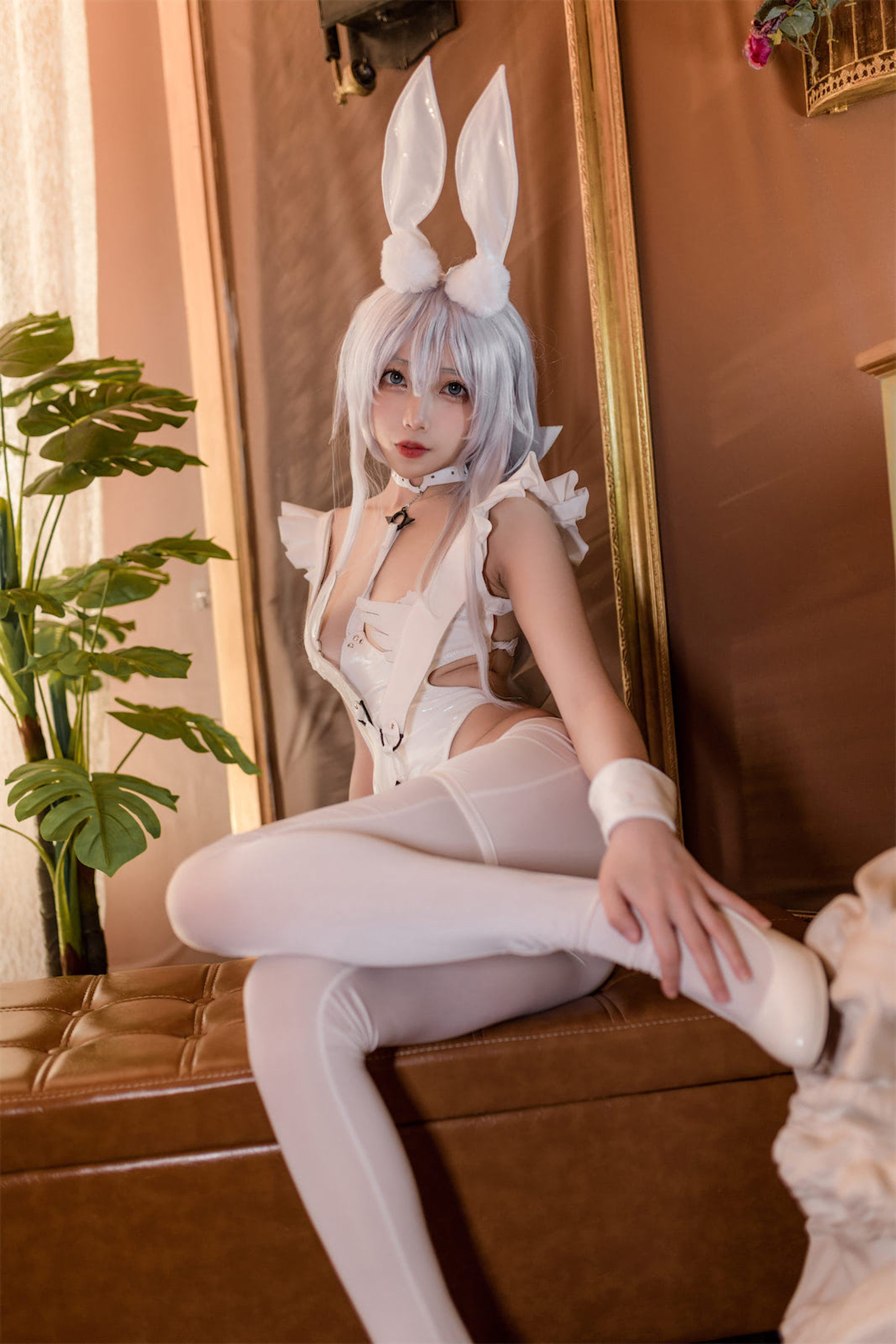 杏仁曲奇 – 碧蓝航线 恶毒白兔 [40P] - 秀人网免费无水印在线套图写真