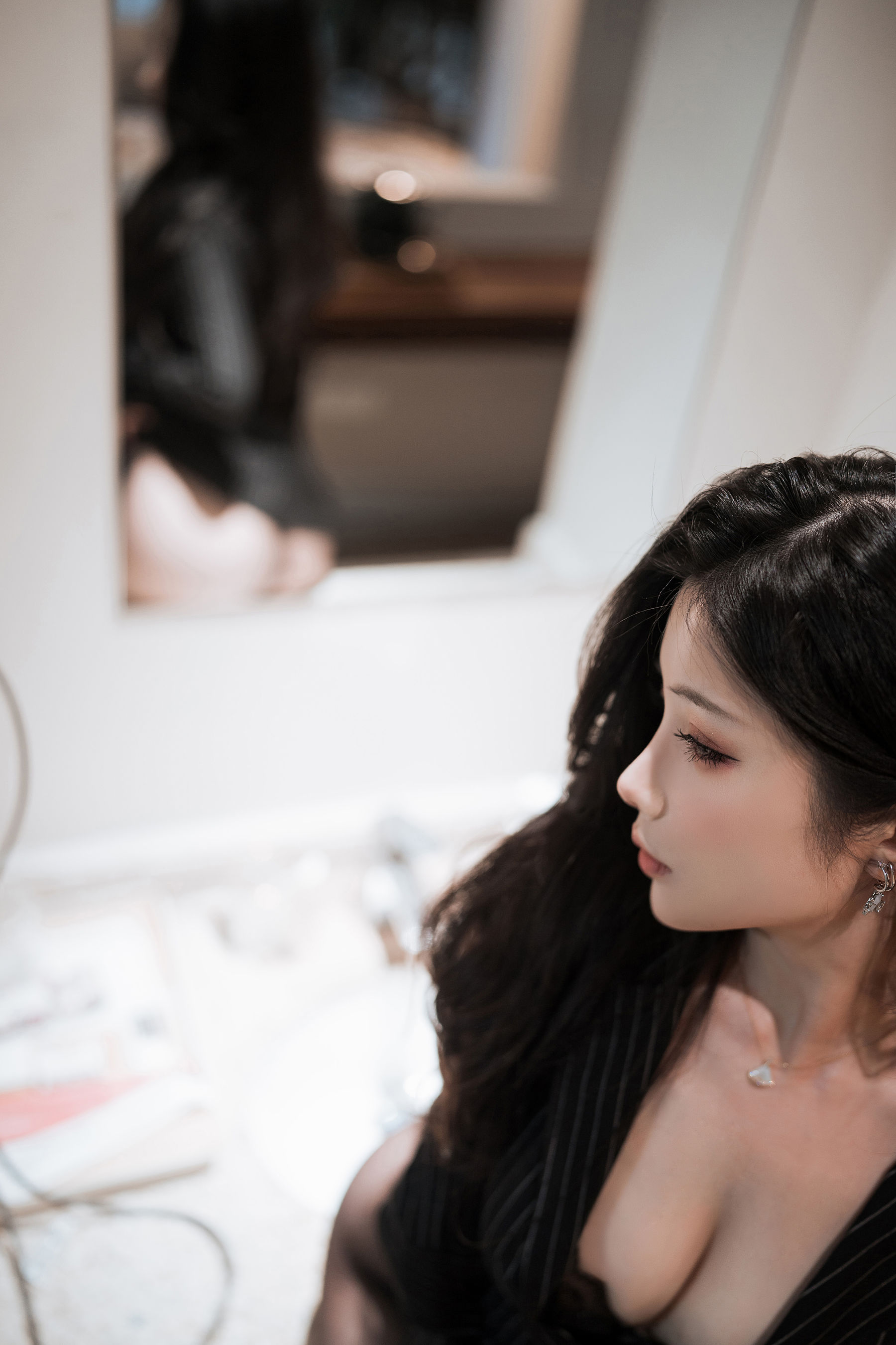 rioko凉凉子 – 和前辈一起出差吧 [45P] - 秀人网免费无水印在线套图写真