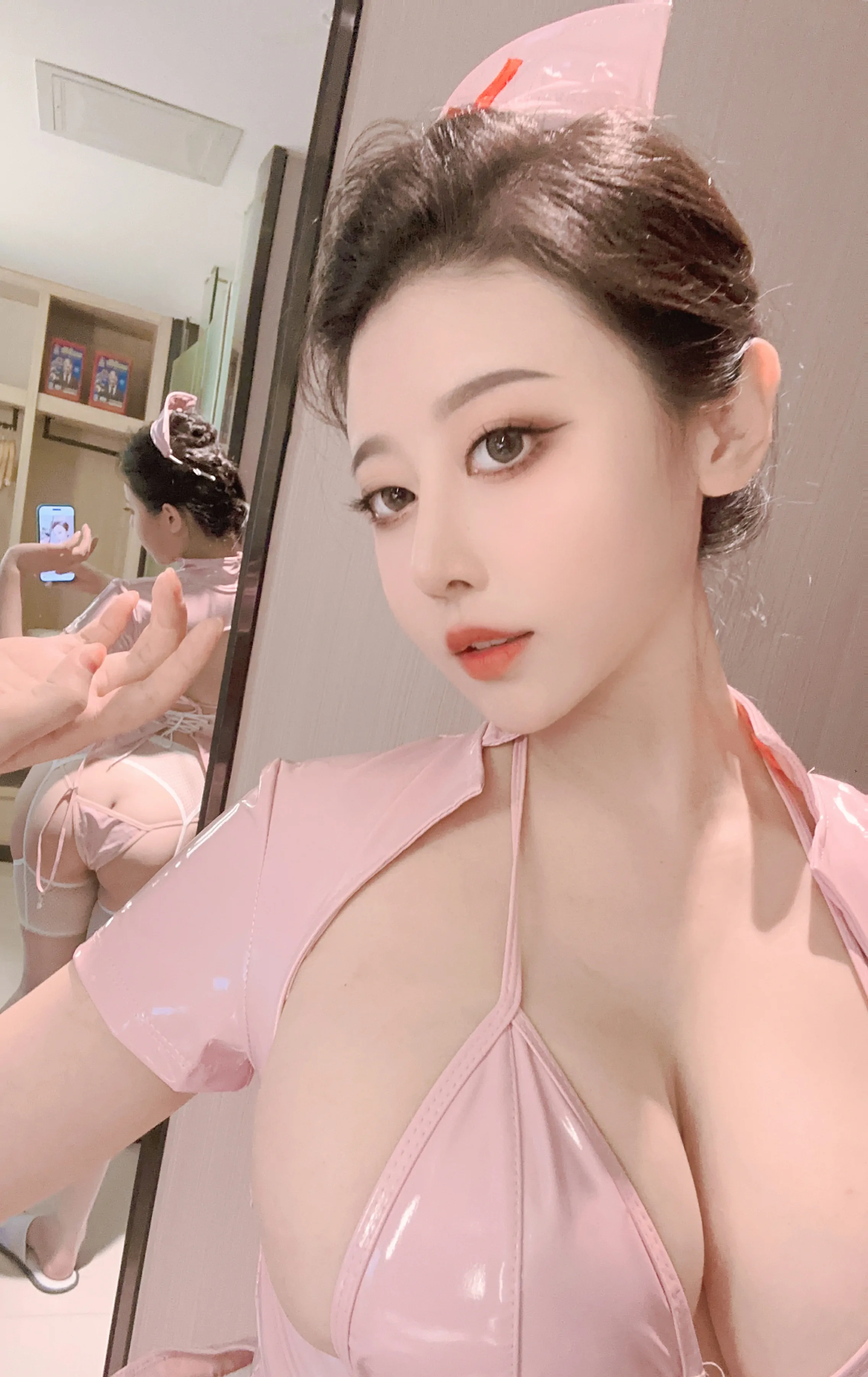 奈汐酱nice – 粉色护士 [36P] - 秀人网免费无水印在线套图写真