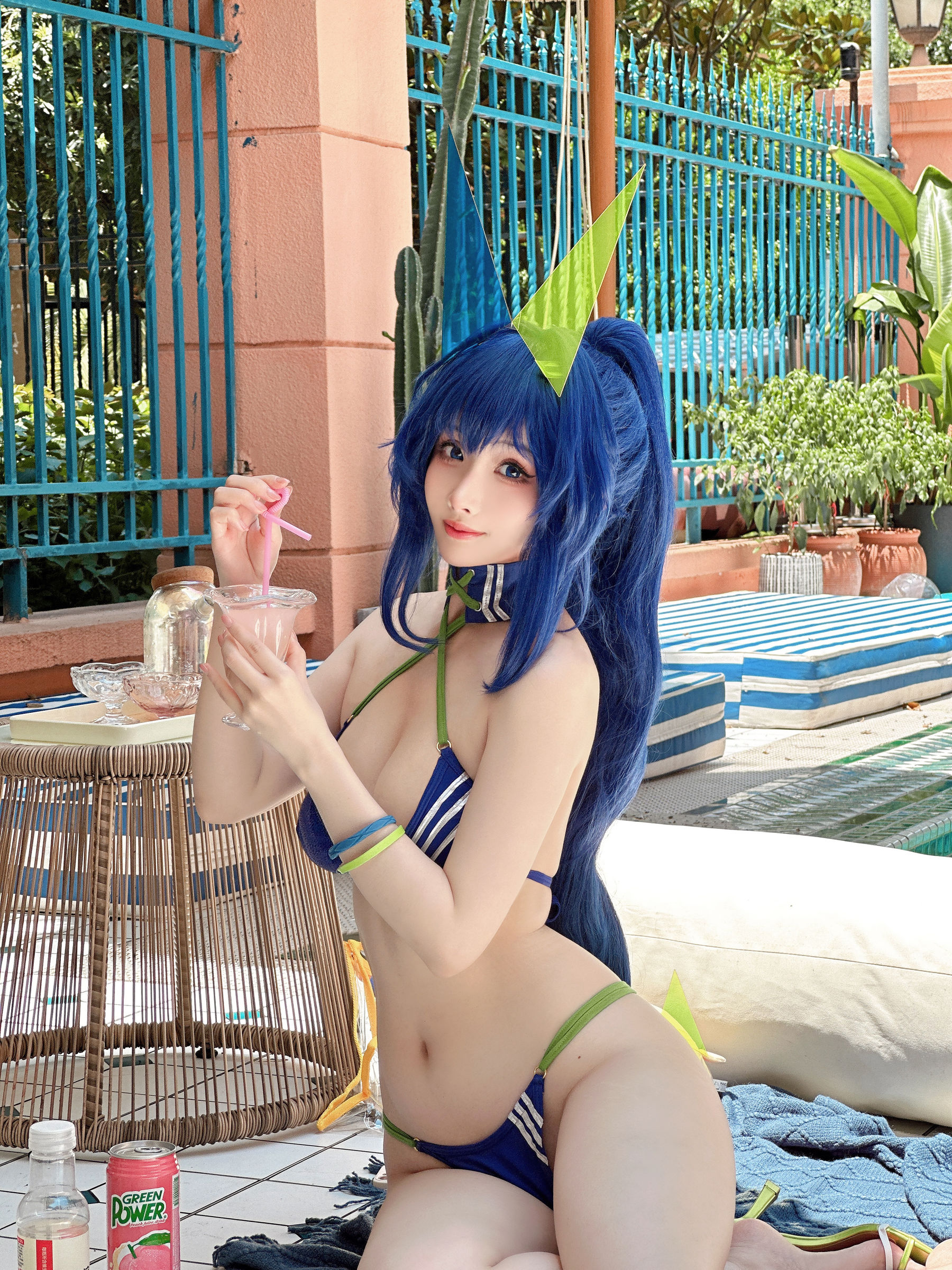 rioko凉凉子 – 碧蓝航线 花园 [39P] - 秀人网免费无水印在线套图写真