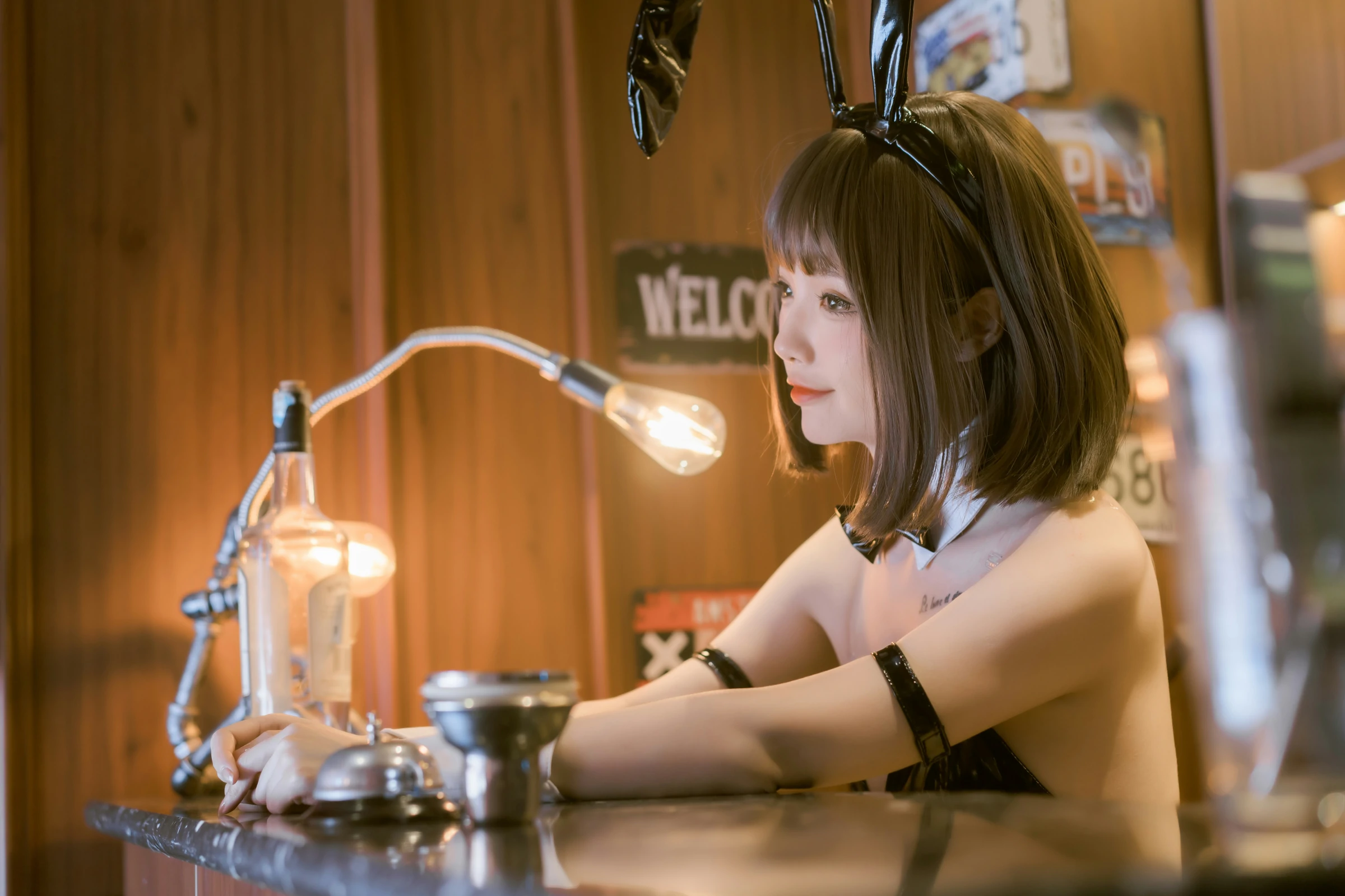 桃良阿宅 – 秘密交易 [36P] - 秀人网免费无水印在线套图写真