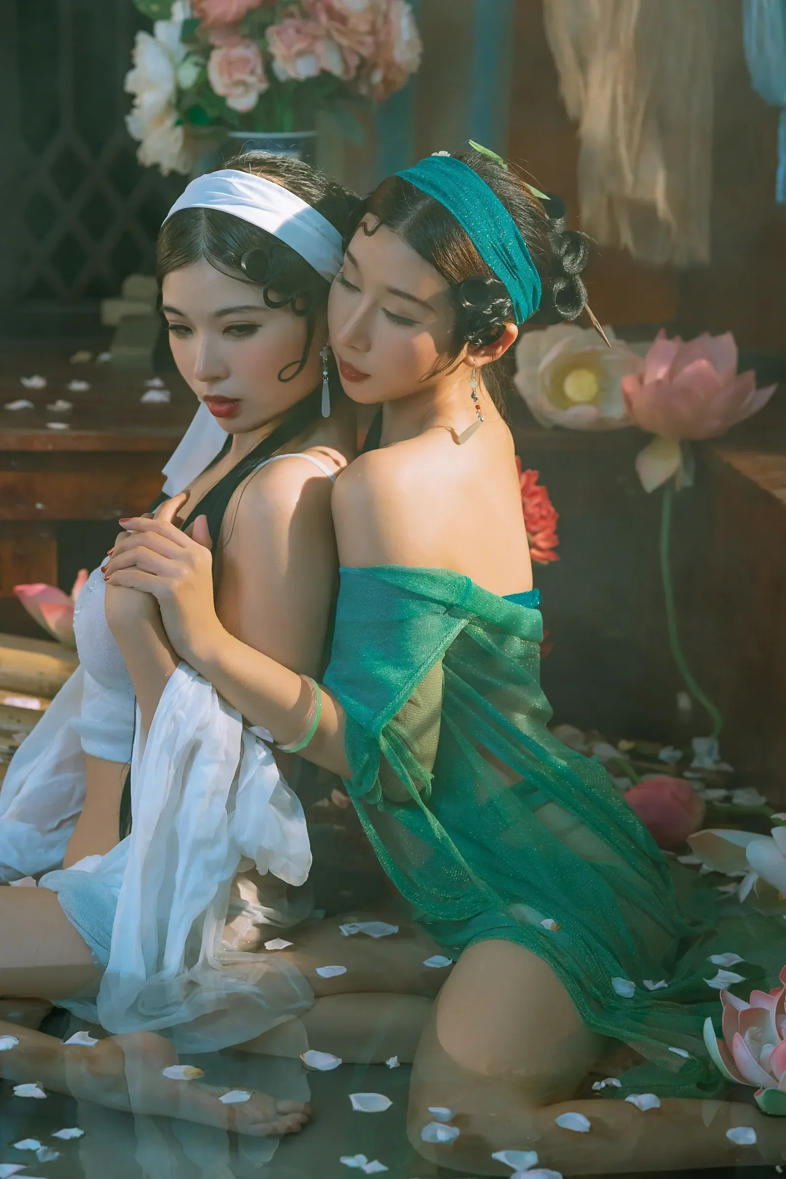 云溪溪&#038;轩萧学姐 – 白娘子&#038;青蛇 [26P] - 秀人网免费无水印在线套图写真