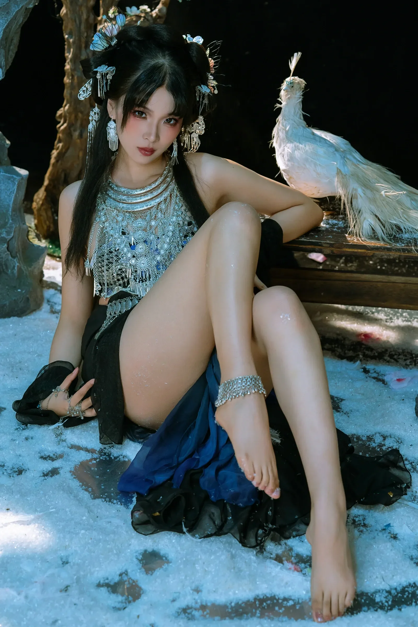 云溪溪&#038;轩萧学姐 – 苗疆少女 [24P] - 秀人网免费无水印在线套图写真