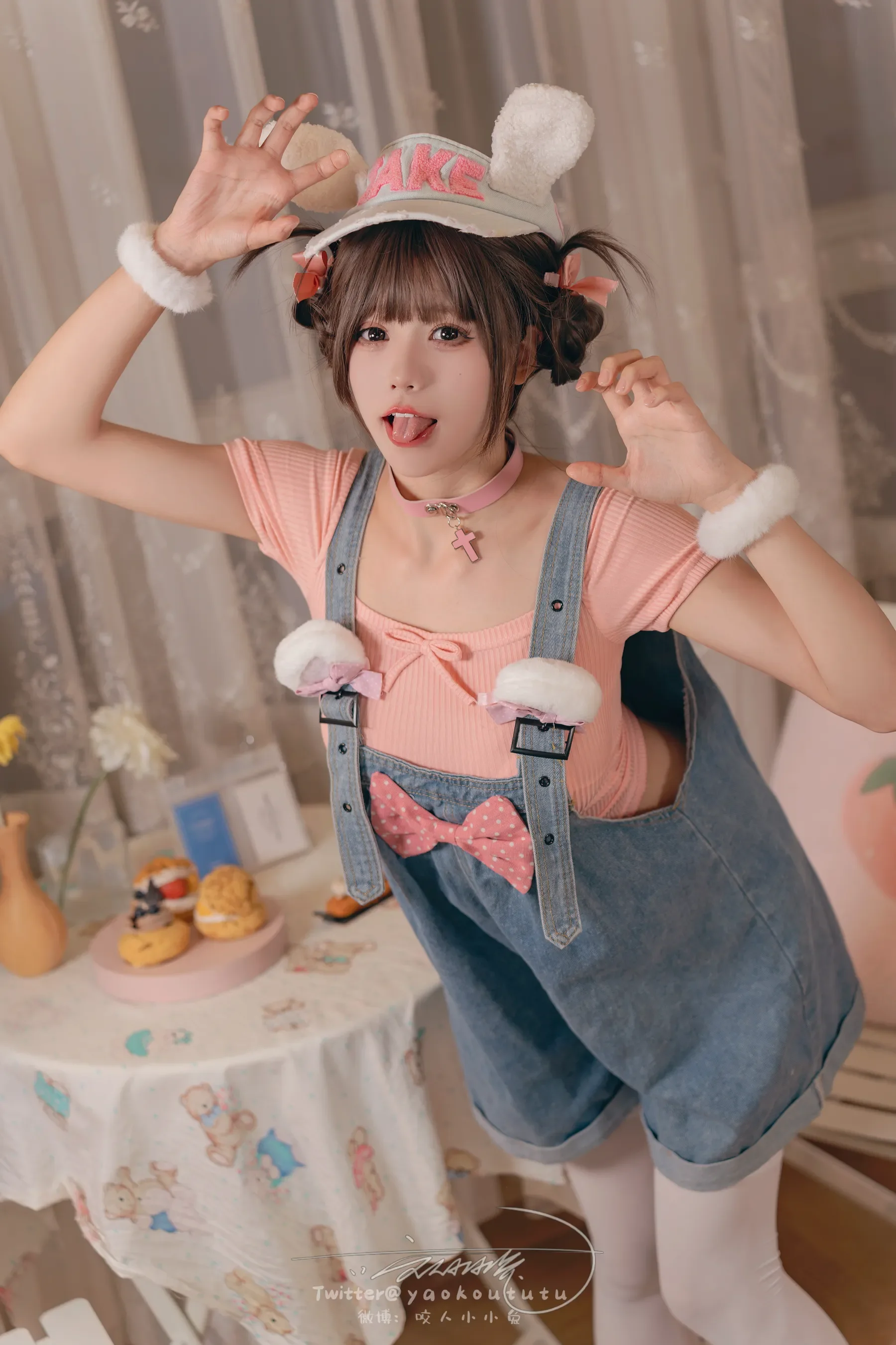 咬一口兔娘 – 甜心小狗 恋爱告急 [70P] - 秀人网免费无水印在线套图写真