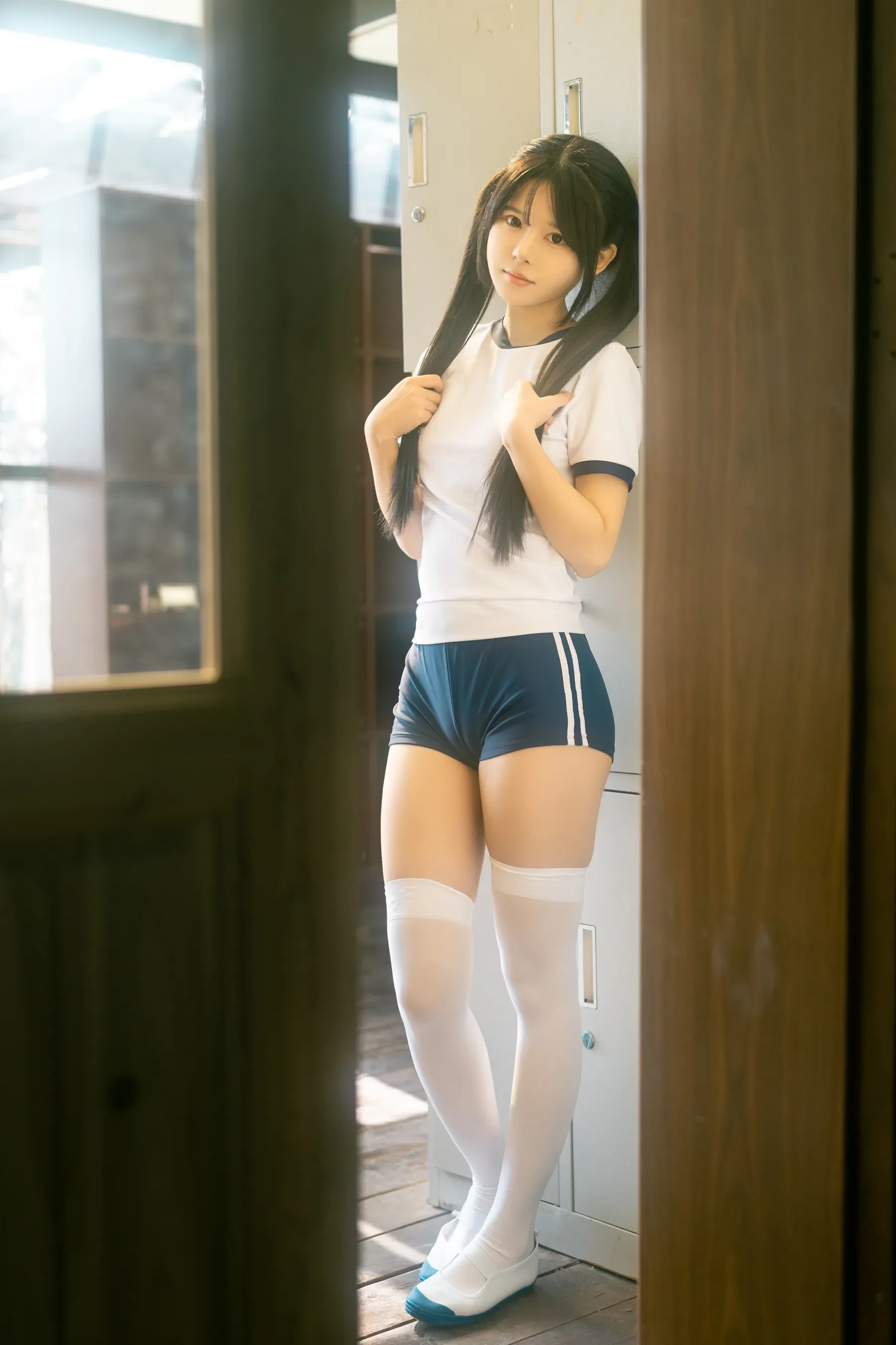 rua阮阮 – 春の更衣室-体操服 [47P] - 秀人网免费无水印在线套图写真