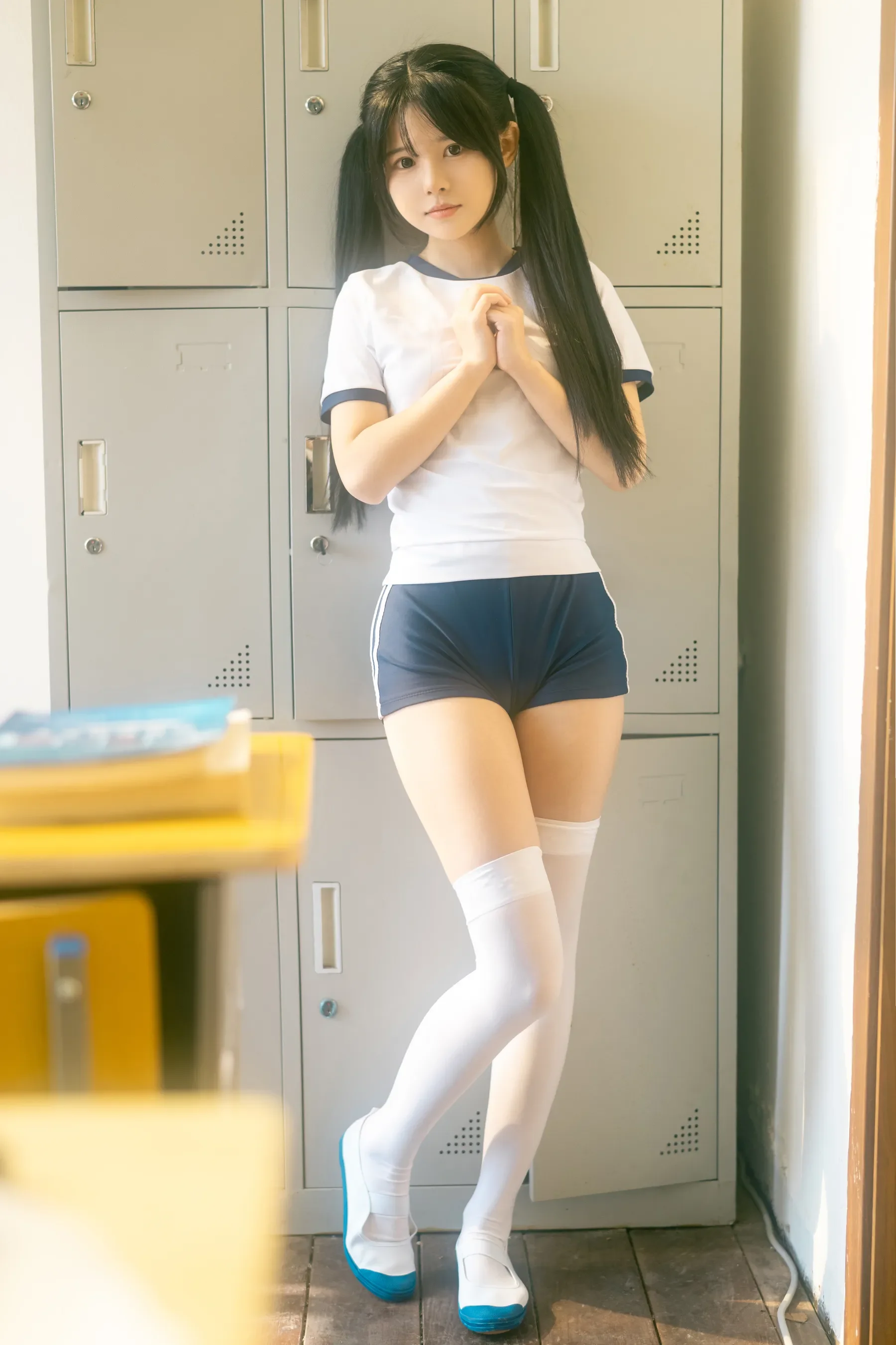 rua阮阮 – 春の更衣室-体操服 [47P] - 秀人网免费无水印在线套图写真